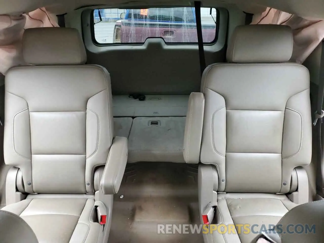 10 fotografías del automóvil dañado 1GNSCBKC1KR168030 CHEVROLET TAHOE 2019