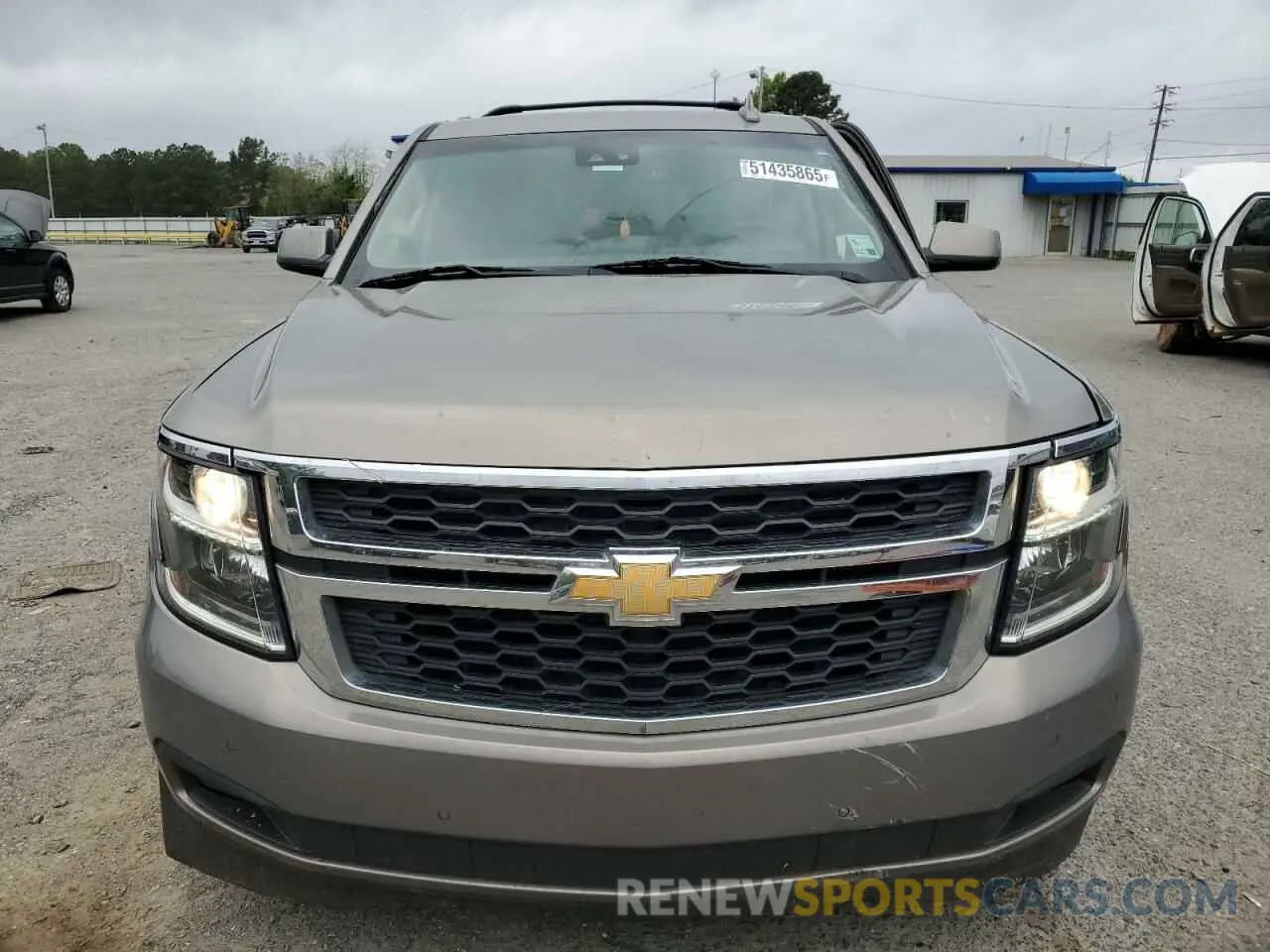 5 fotografías del automóvil dañado 1GNSCBKC1KR168030 CHEVROLET TAHOE 2019