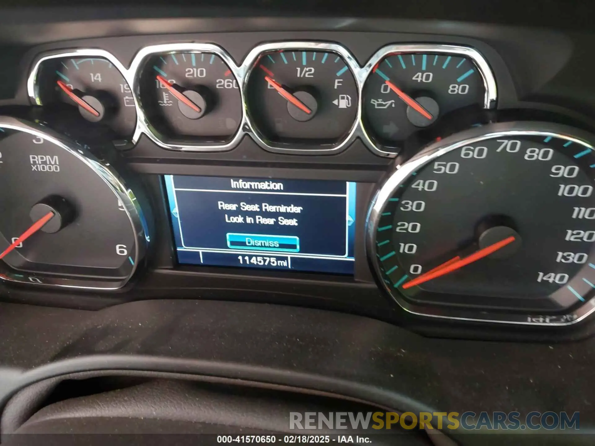 7 fotografías del automóvil dañado 1GNSCBKC7KR133119 CHEVROLET TAHOE 2019