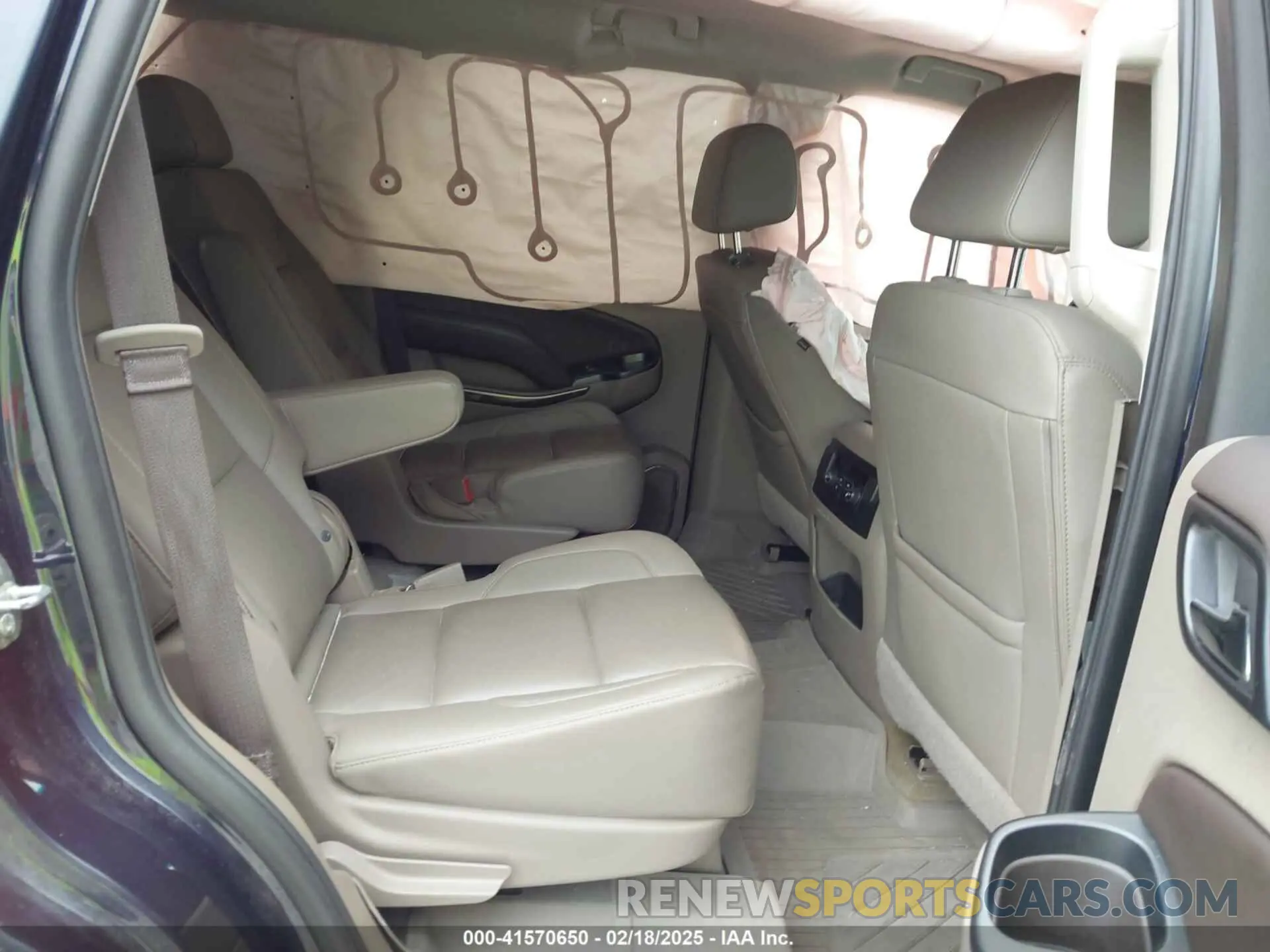 8 fotografías del automóvil dañado 1GNSCBKC7KR133119 CHEVROLET TAHOE 2019
