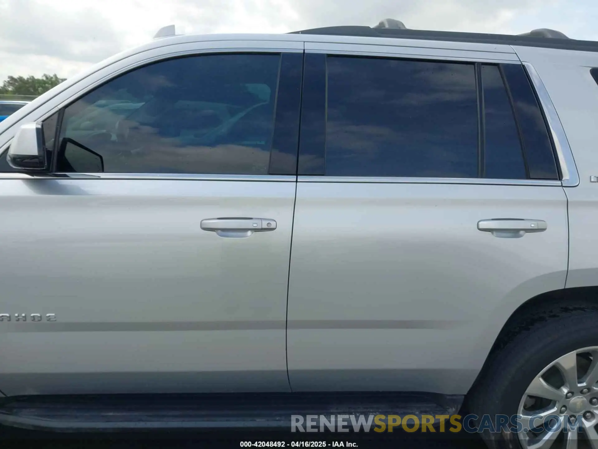15 fotografías del automóvil dañado 1GNSCBKC7KR326466 CHEVROLET TAHOE 2019