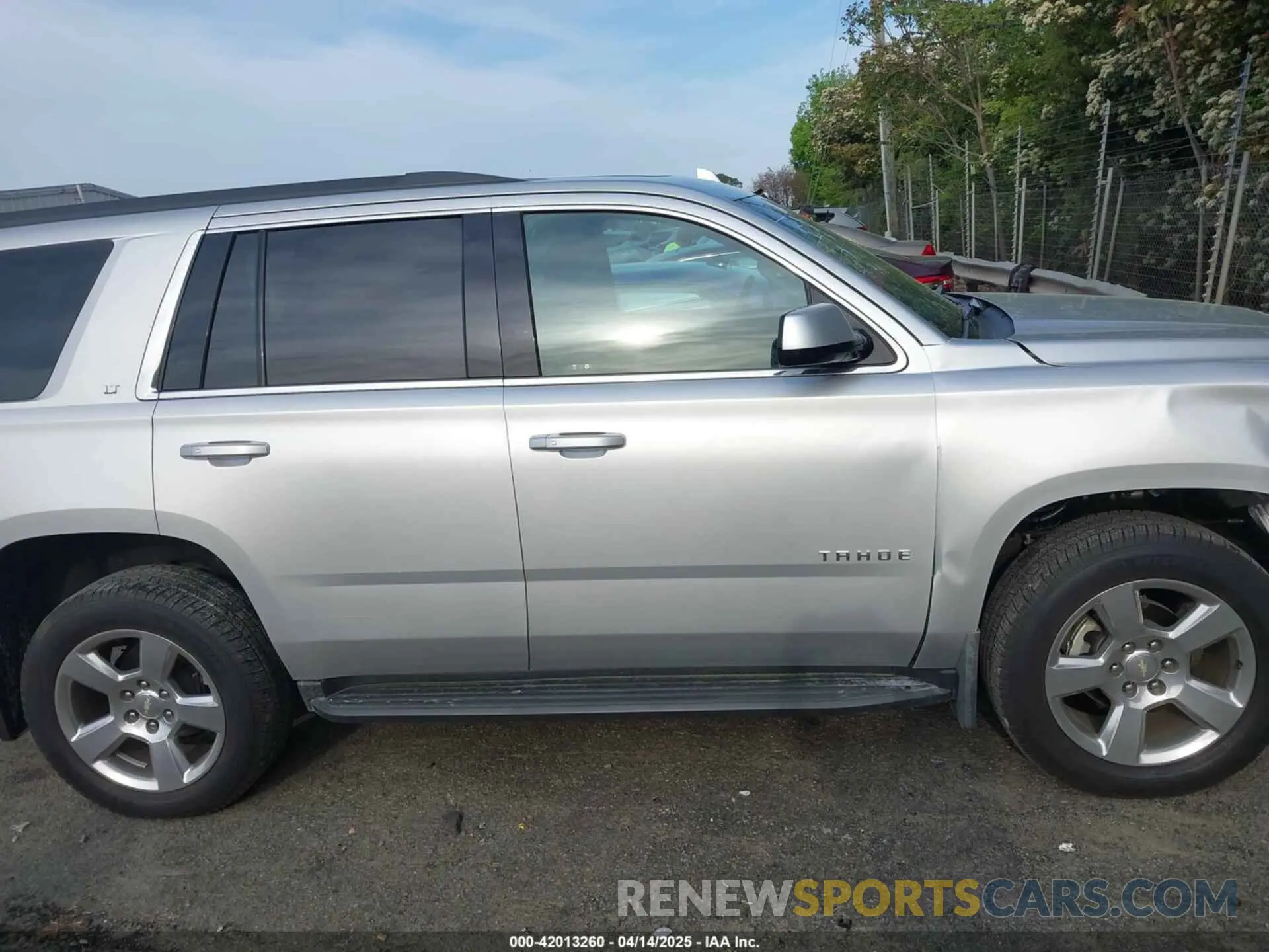 14 fotografías del automóvil dañado 1GNSCBKCXKR219413 CHEVROLET TAHOE 2019