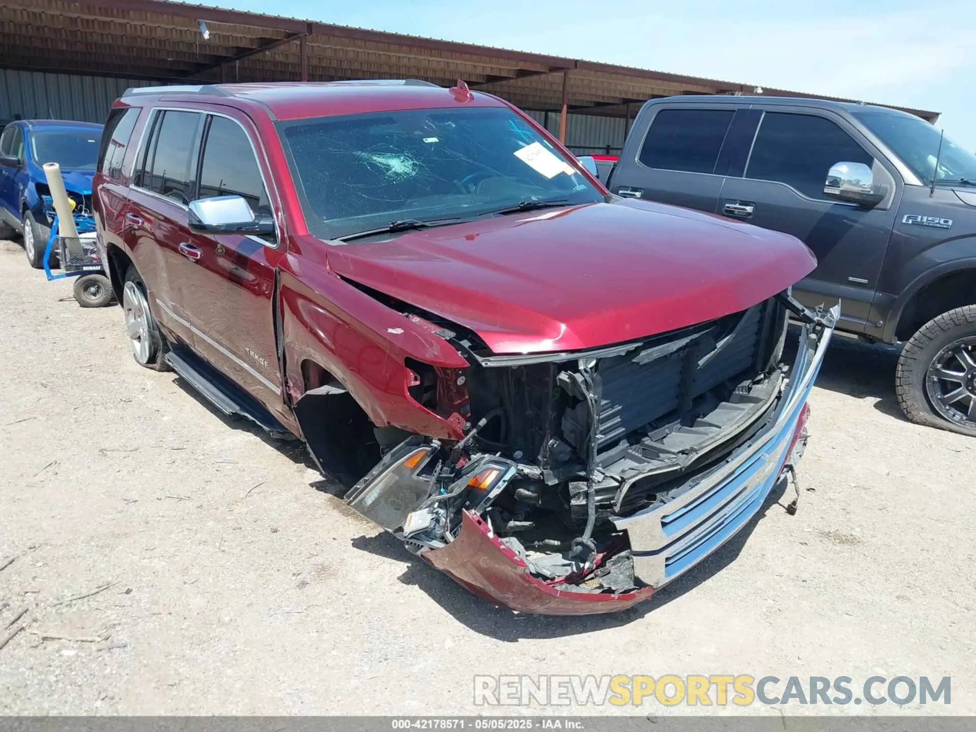 1 fotografías del automóvil dañado 1GNSCCKC2KR173999 CHEVROLET TAHOE 2019