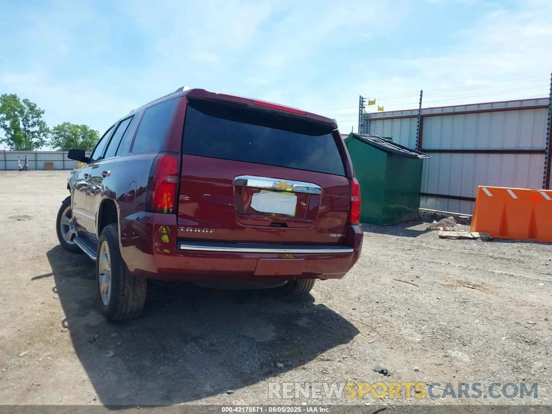3 fotografías del automóvil dañado 1GNSCCKC2KR173999 CHEVROLET TAHOE 2019