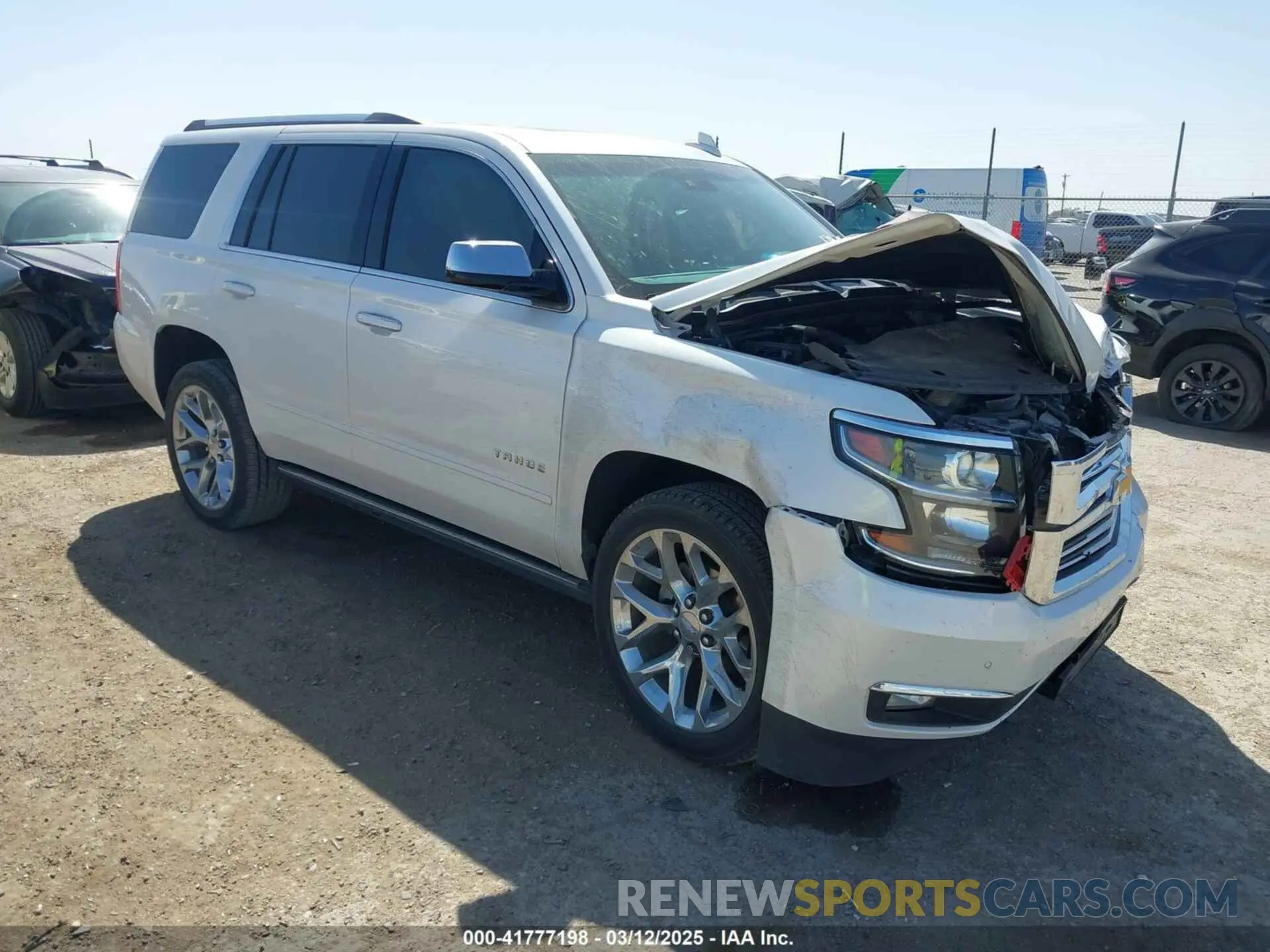 1 fotografías del automóvil dañado 1GNSCCKC9KR256636 CHEVROLET TAHOE 2019