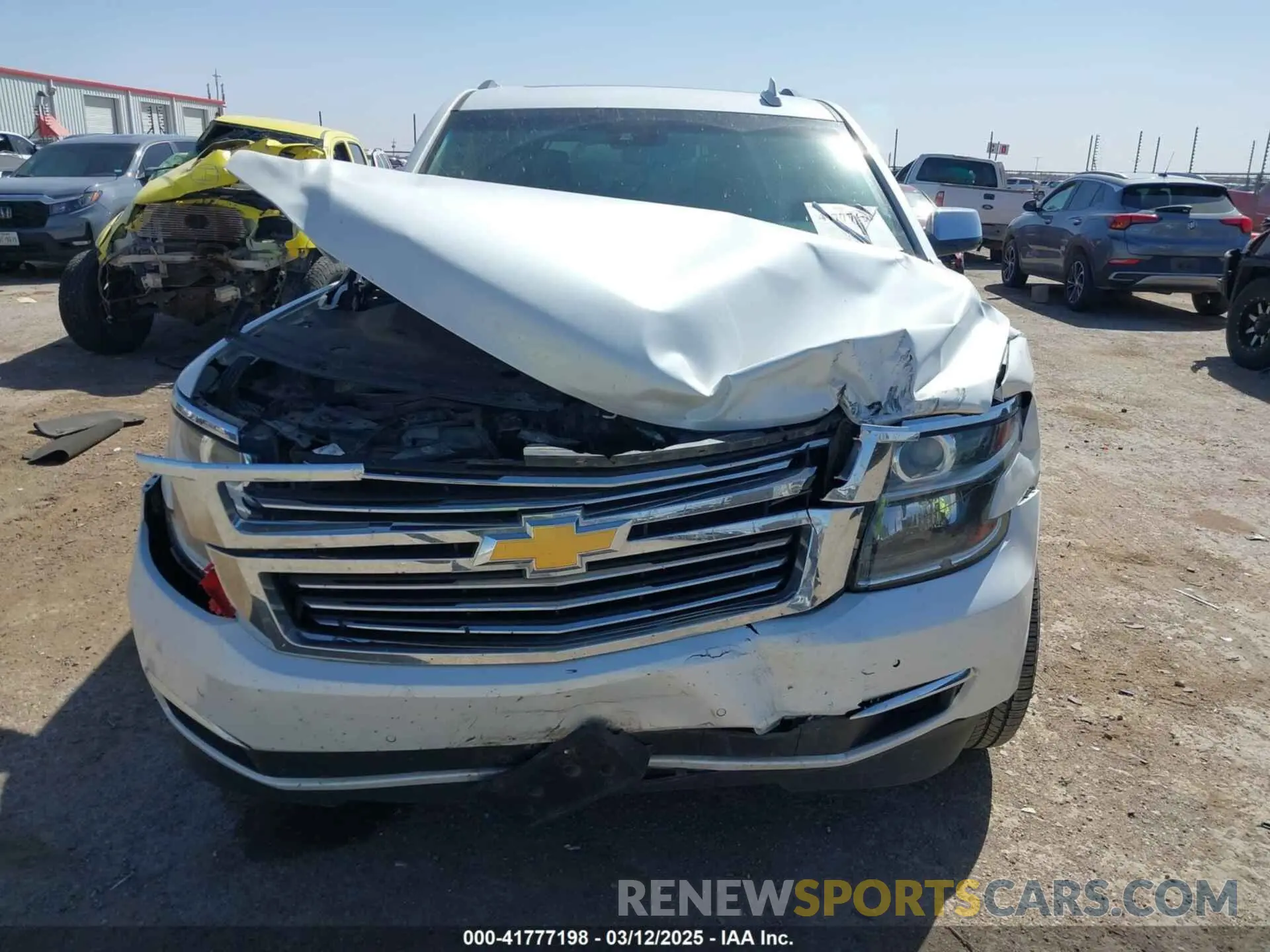 12 fotografías del automóvil dañado 1GNSCCKC9KR256636 CHEVROLET TAHOE 2019
