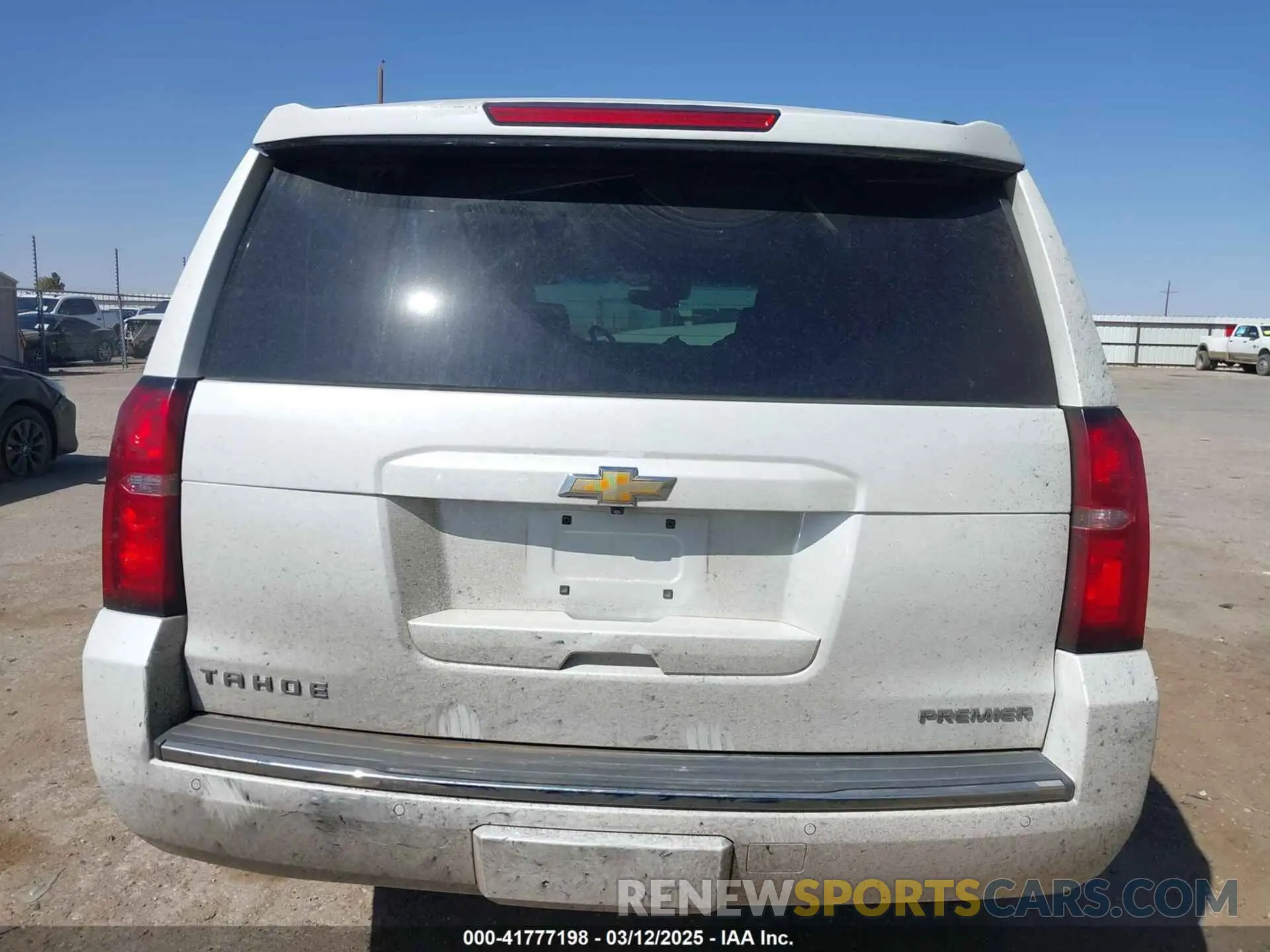 16 fotografías del automóvil dañado 1GNSCCKC9KR256636 CHEVROLET TAHOE 2019