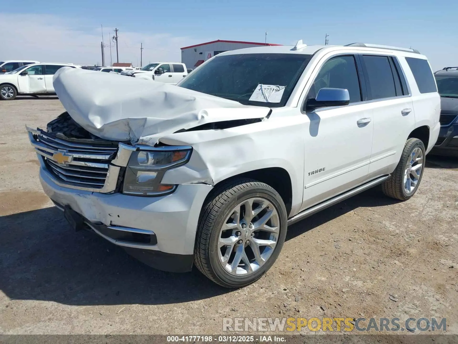 2 fotografías del automóvil dañado 1GNSCCKC9KR256636 CHEVROLET TAHOE 2019