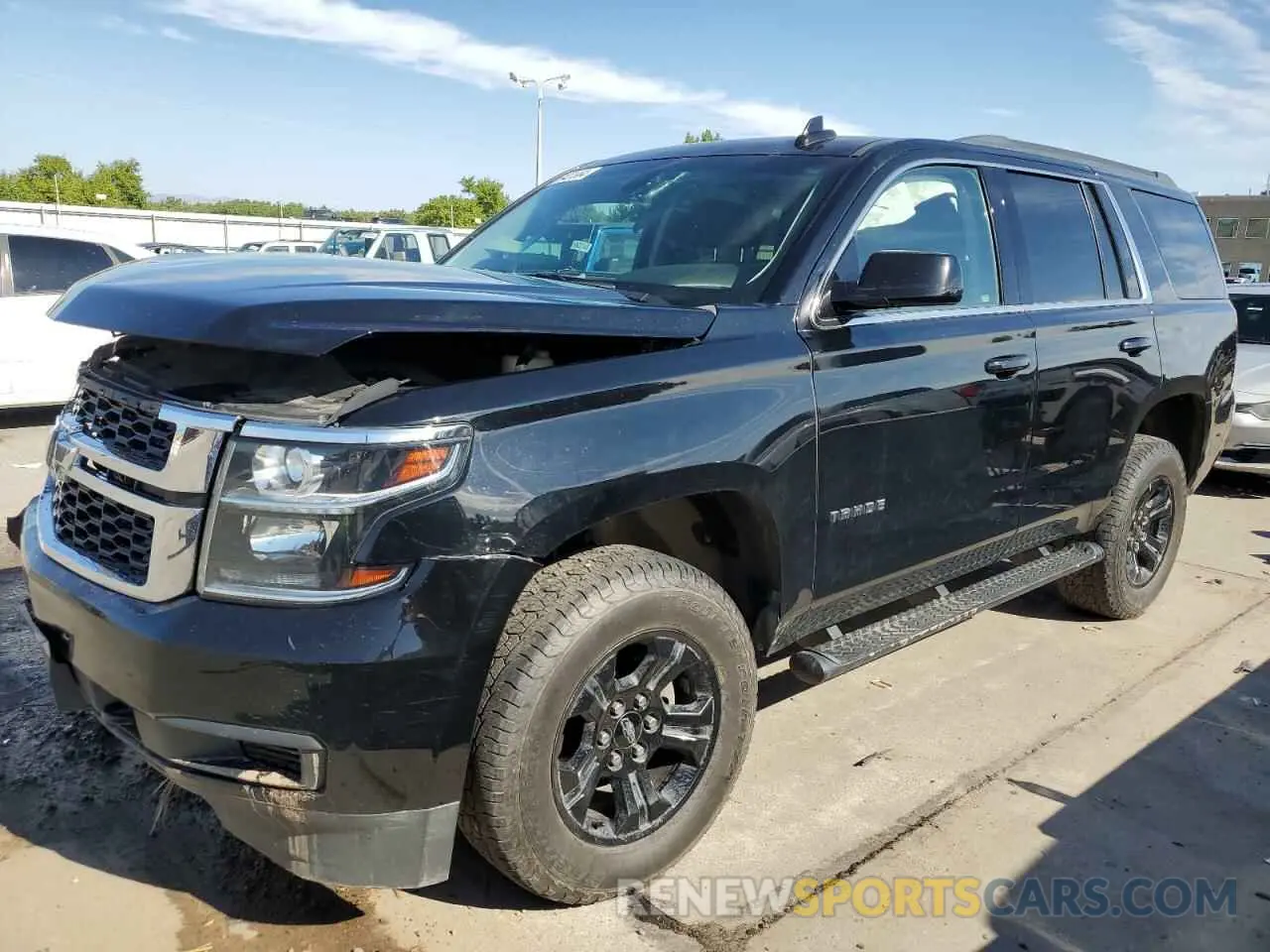 1 fotografías del automóvil dañado 1GNSKAKC2KR180071 CHEVROLET TAHOE 2019