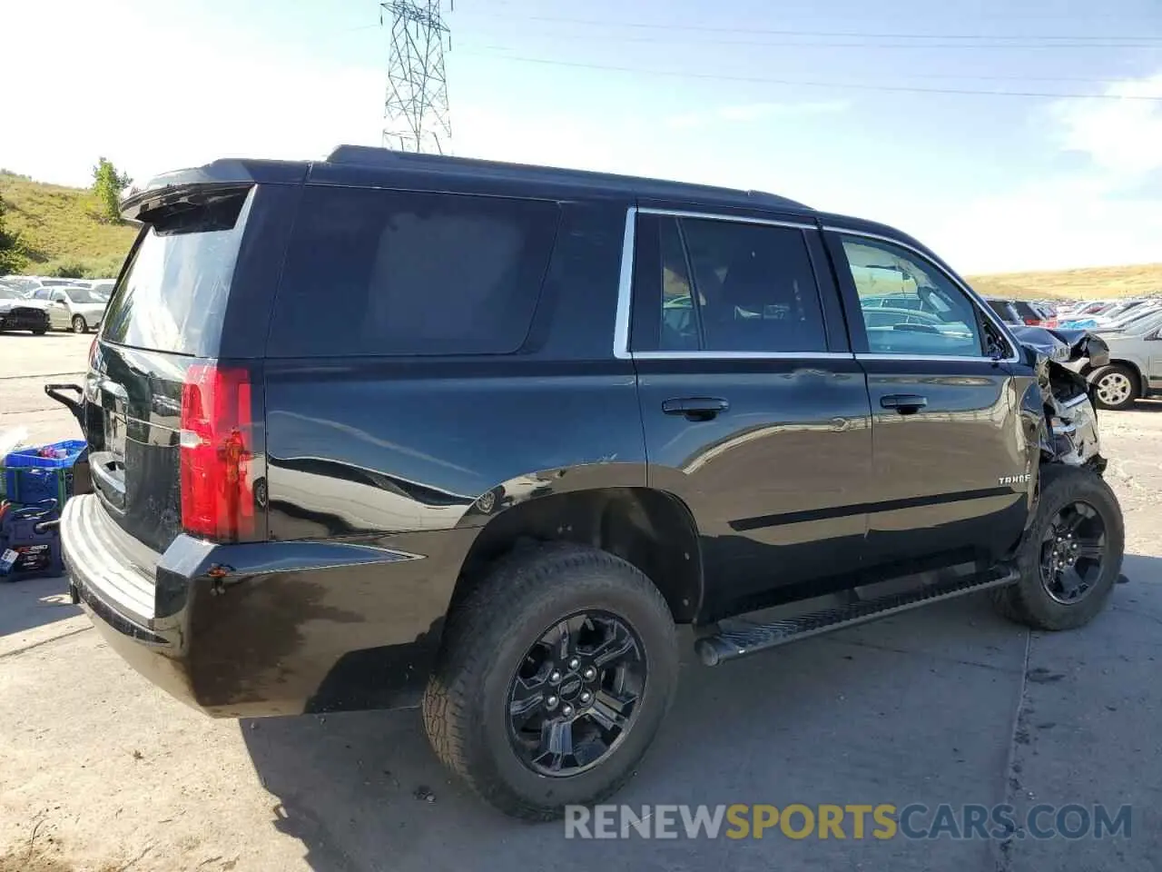 3 fotografías del automóvil dañado 1GNSKAKC2KR180071 CHEVROLET TAHOE 2019