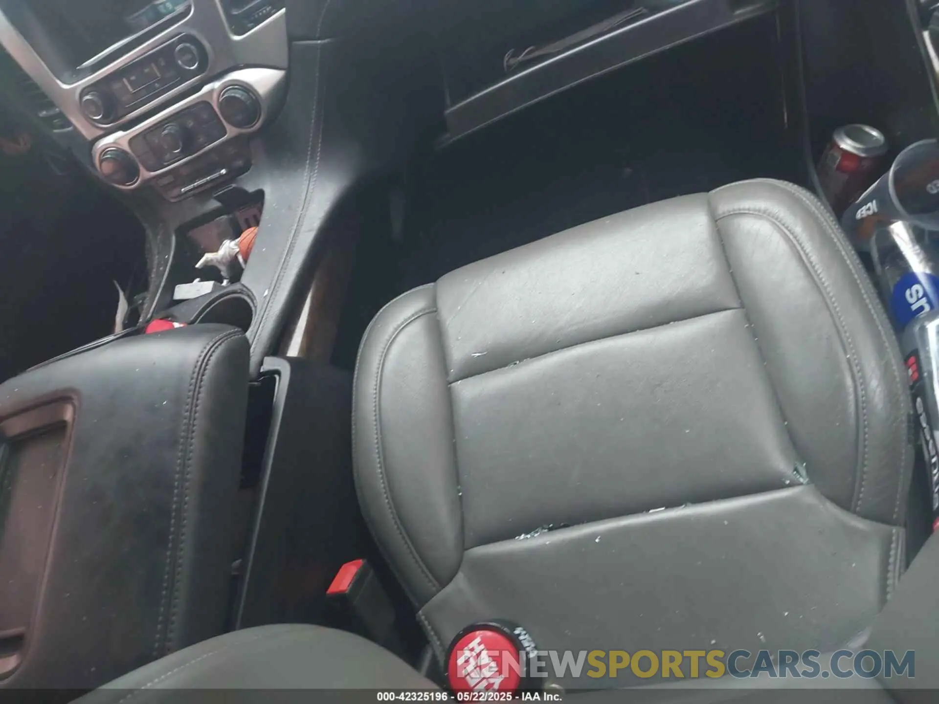 5 fotografías del automóvil dañado 1GNSKAKC2KR185738 CHEVROLET TAHOE 2019