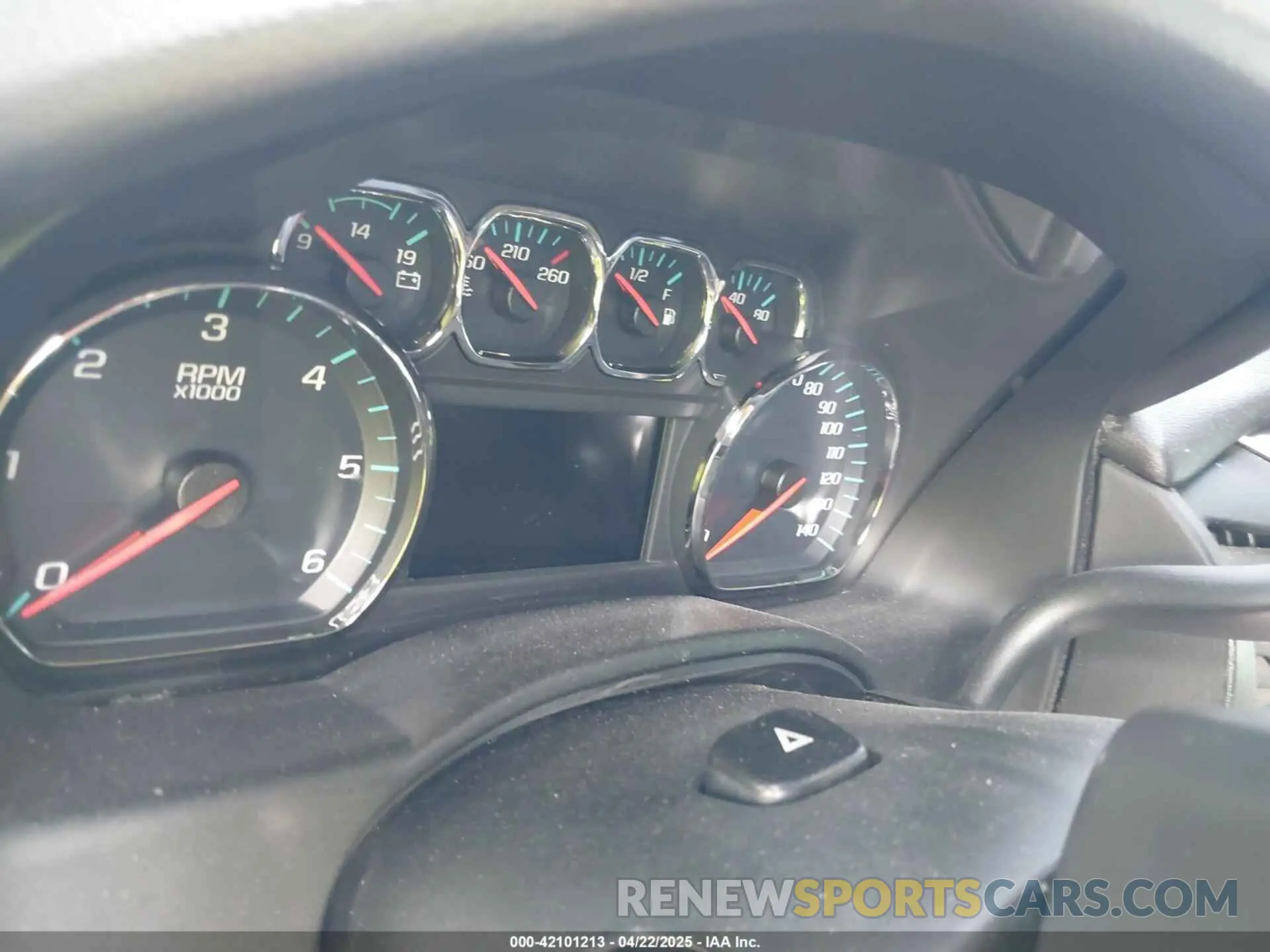 7 fotografías del automóvil dañado 1GNSKAKC3KR145054 CHEVROLET TAHOE 2019