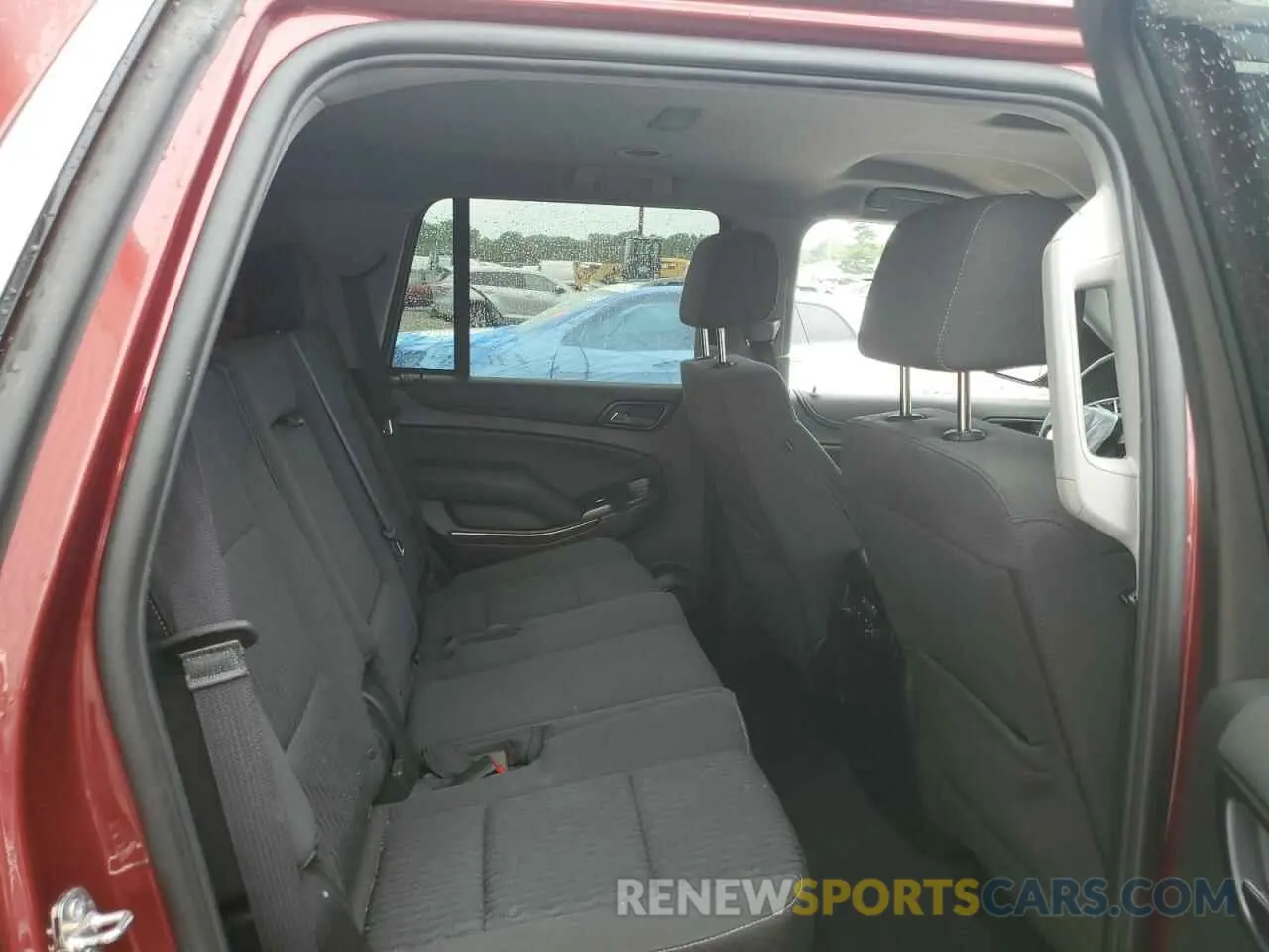 11 fotografías del automóvil dañado 1GNSKAKC4KR139263 CHEVROLET TAHOE 2019