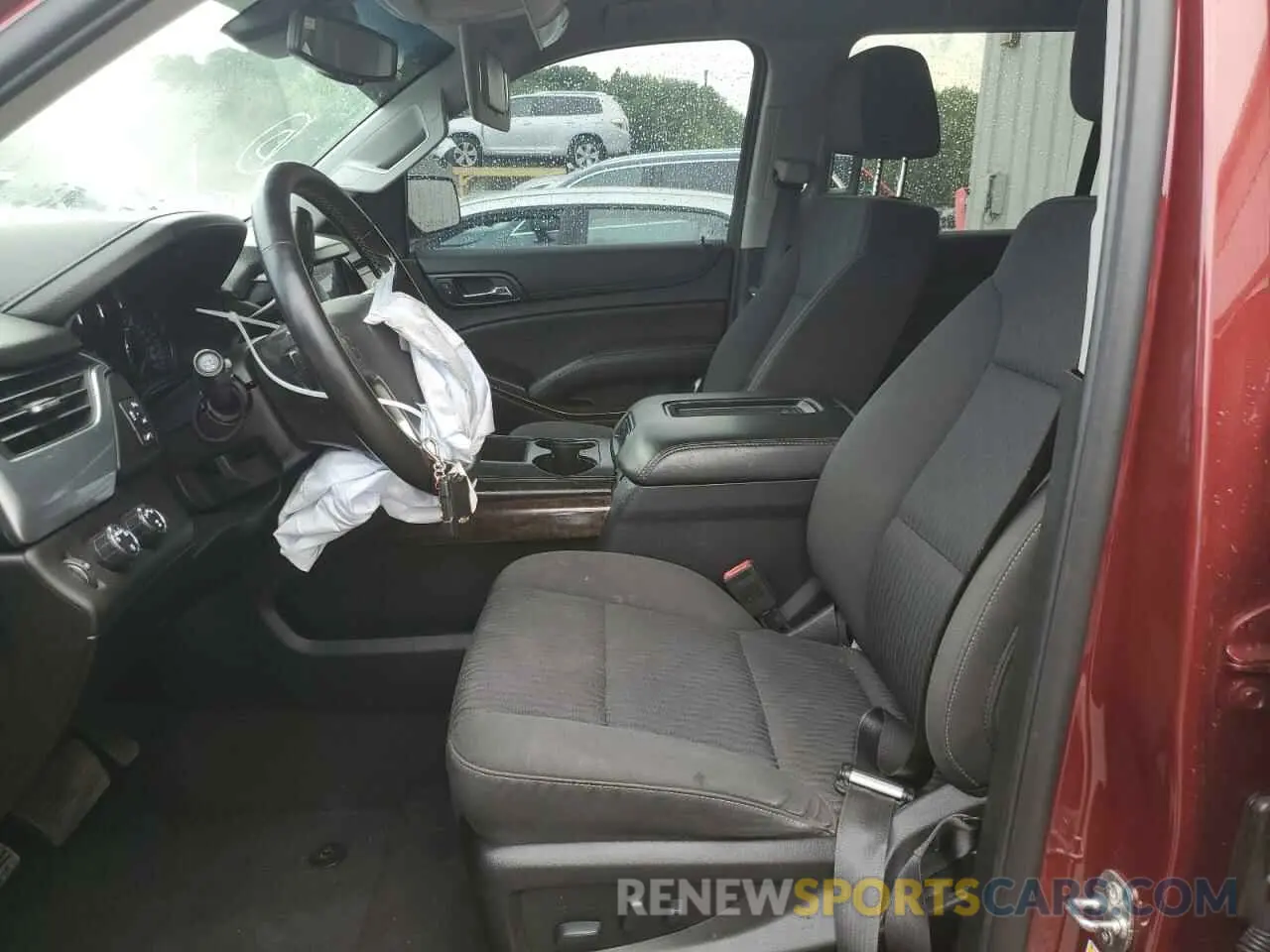 7 fotografías del automóvil dañado 1GNSKAKC4KR139263 CHEVROLET TAHOE 2019