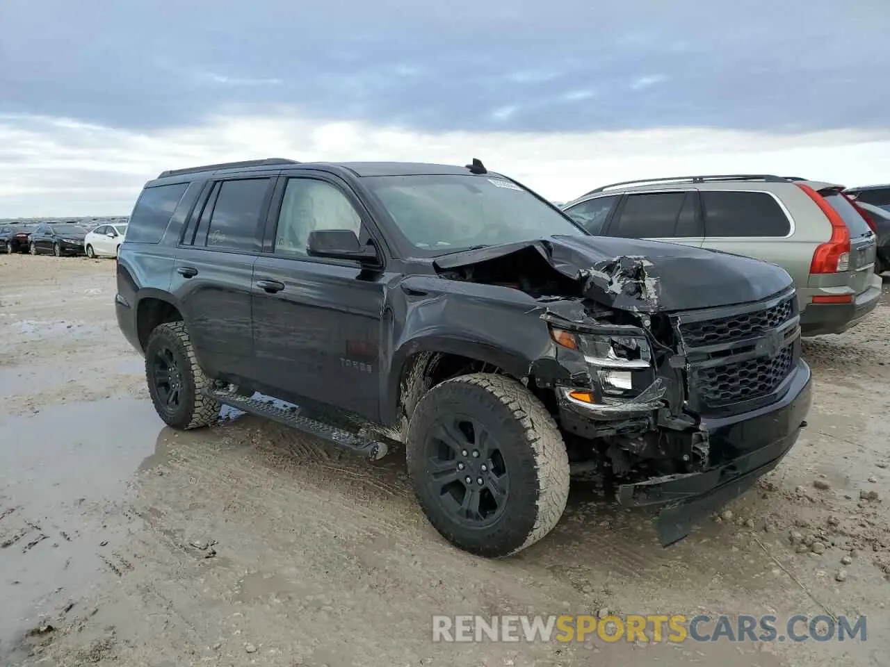 4 fotografías del automóvil dañado 1GNSKAKC4KR363987 CHEVROLET TAHOE 2019