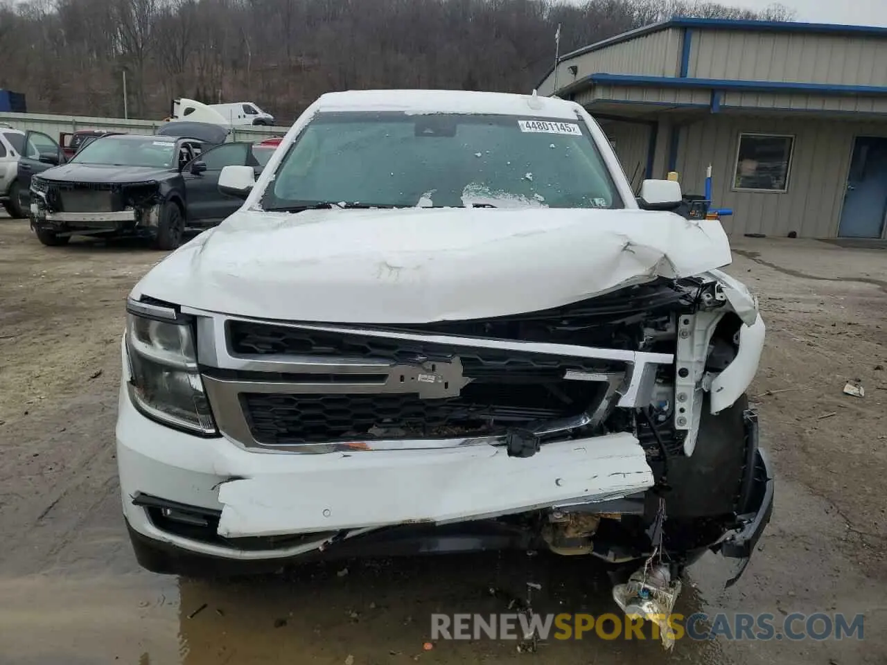 5 fotografías del automóvil dañado 1GNSKBKC0KR122479 CHEVROLET TAHOE 2019