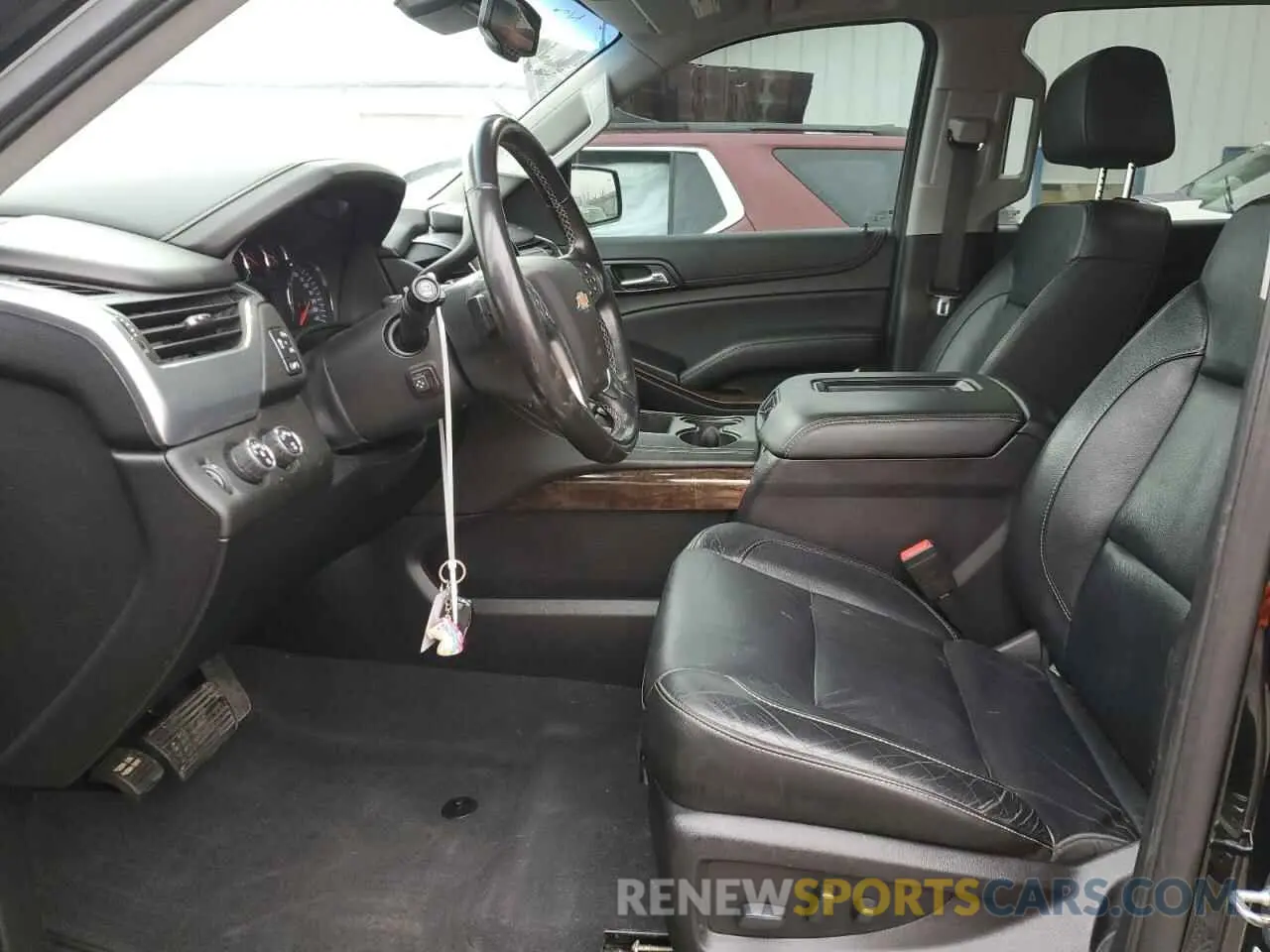 7 fotografías del automóvil dañado 1GNSKBKC0KR192810 CHEVROLET TAHOE 2019