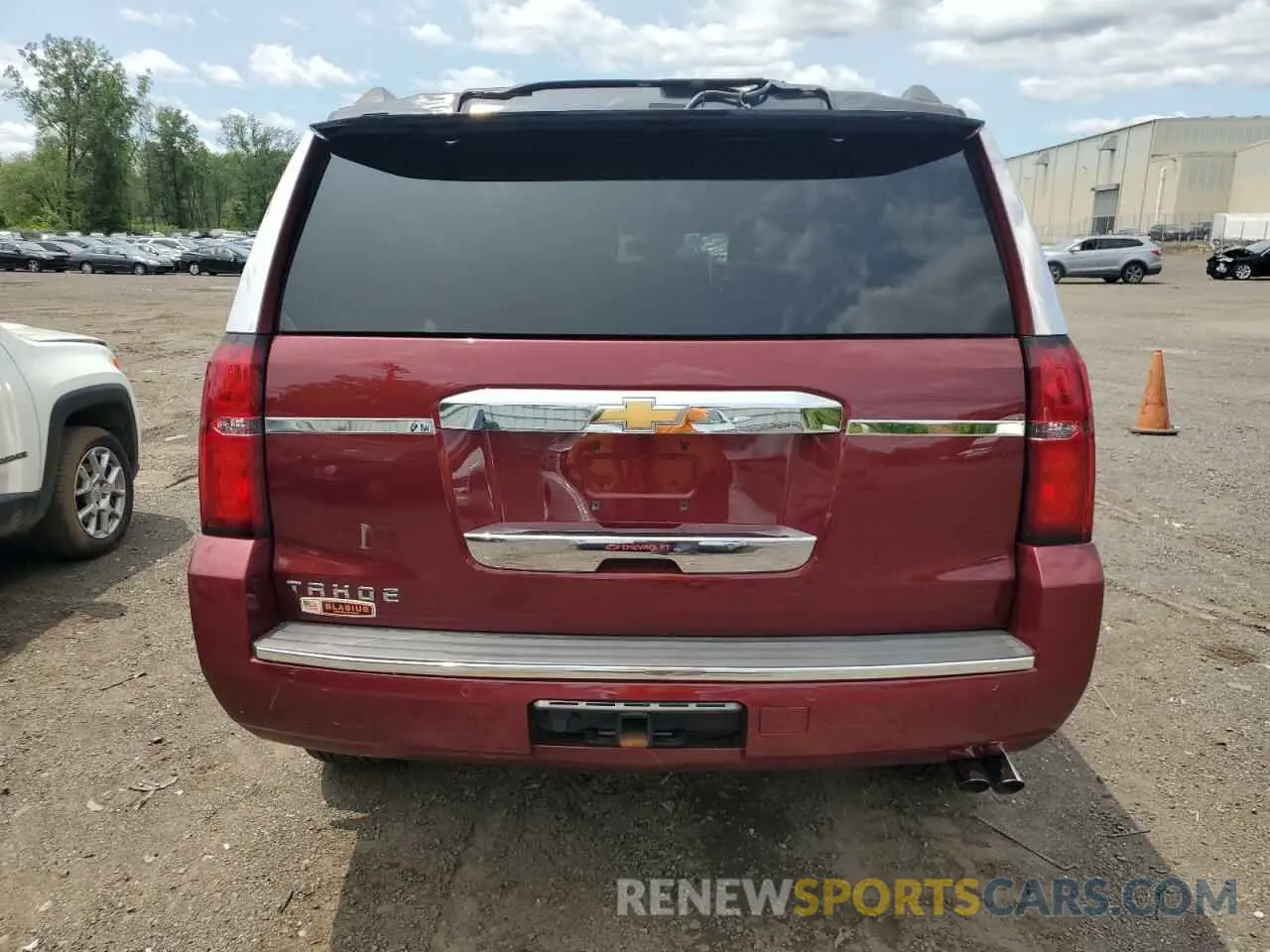 6 fotografías del automóvil dañado 1GNSKBKC0KR297105 CHEVROLET TAHOE 2019