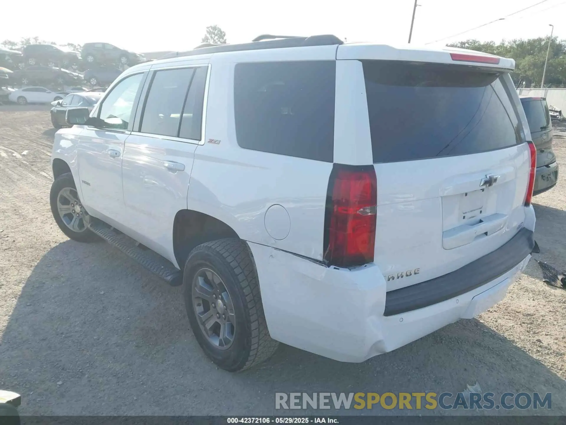 3 fotografías del automóvil dañado 1GNSKBKC2KR253915 CHEVROLET TAHOE 2019