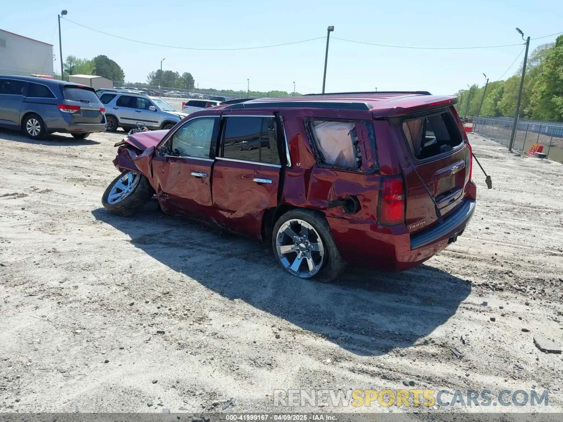 3 fotografías del automóvil dañado 1GNSKBKC2KR338107 CHEVROLET TAHOE 2019