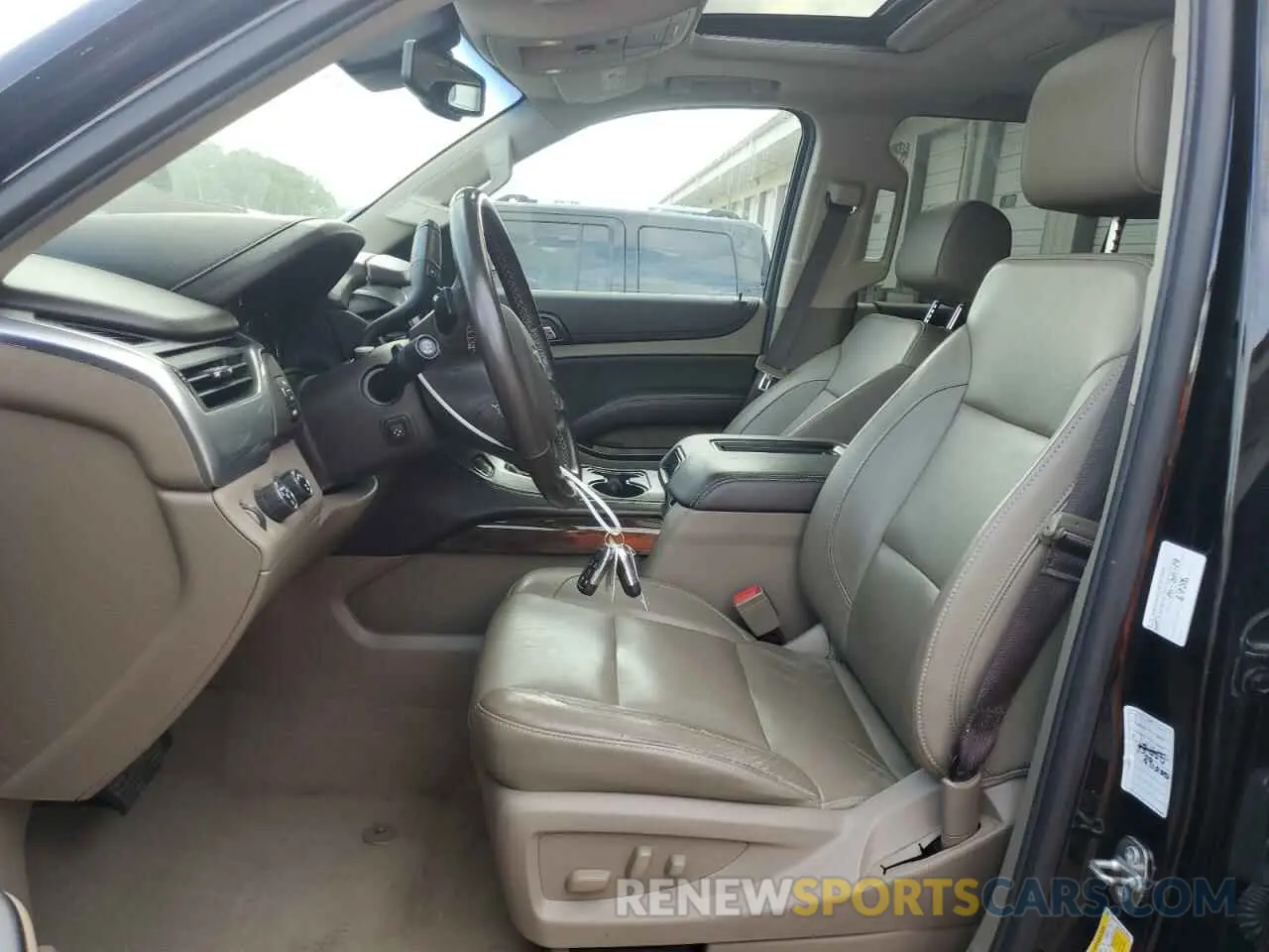 7 fotografías del automóvil dañado 1GNSKBKC2KR349527 CHEVROLET TAHOE 2019