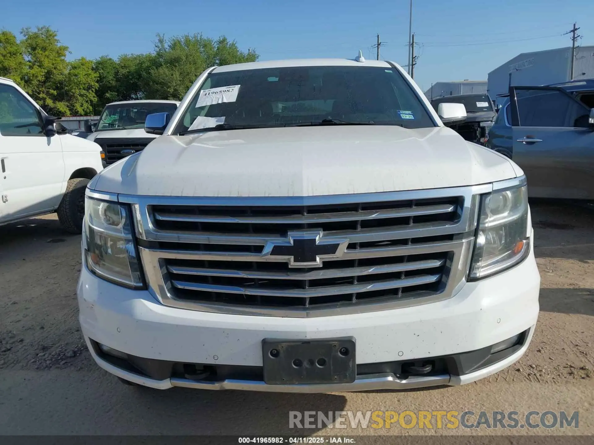 12 fotografías del automóvil dañado 1GNSKBKC3KR265748 CHEVROLET TAHOE 2019