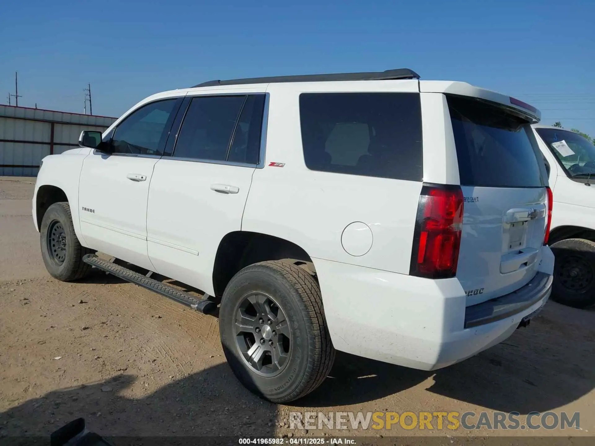 3 fotografías del automóvil dañado 1GNSKBKC3KR265748 CHEVROLET TAHOE 2019