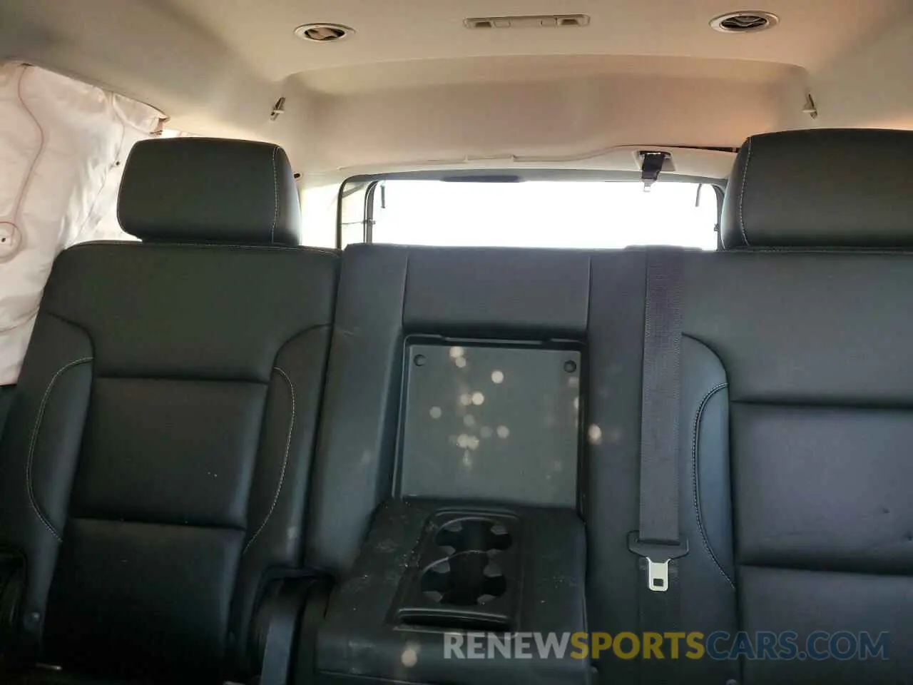 10 fotografías del automóvil dañado 1GNSKBKC3KR398820 CHEVROLET TAHOE 2019