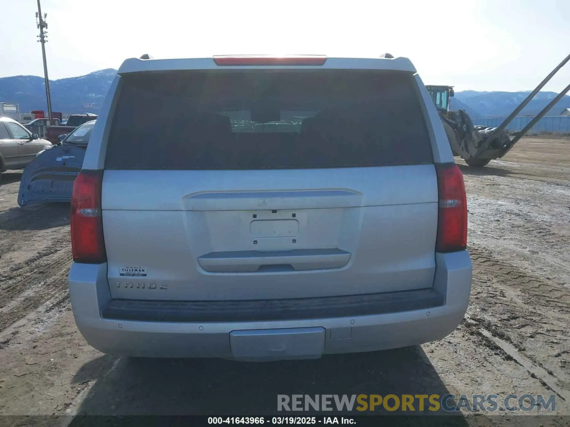 16 fotografías del automóvil dañado 1GNSKBKC4KR388622 CHEVROLET TAHOE 2019