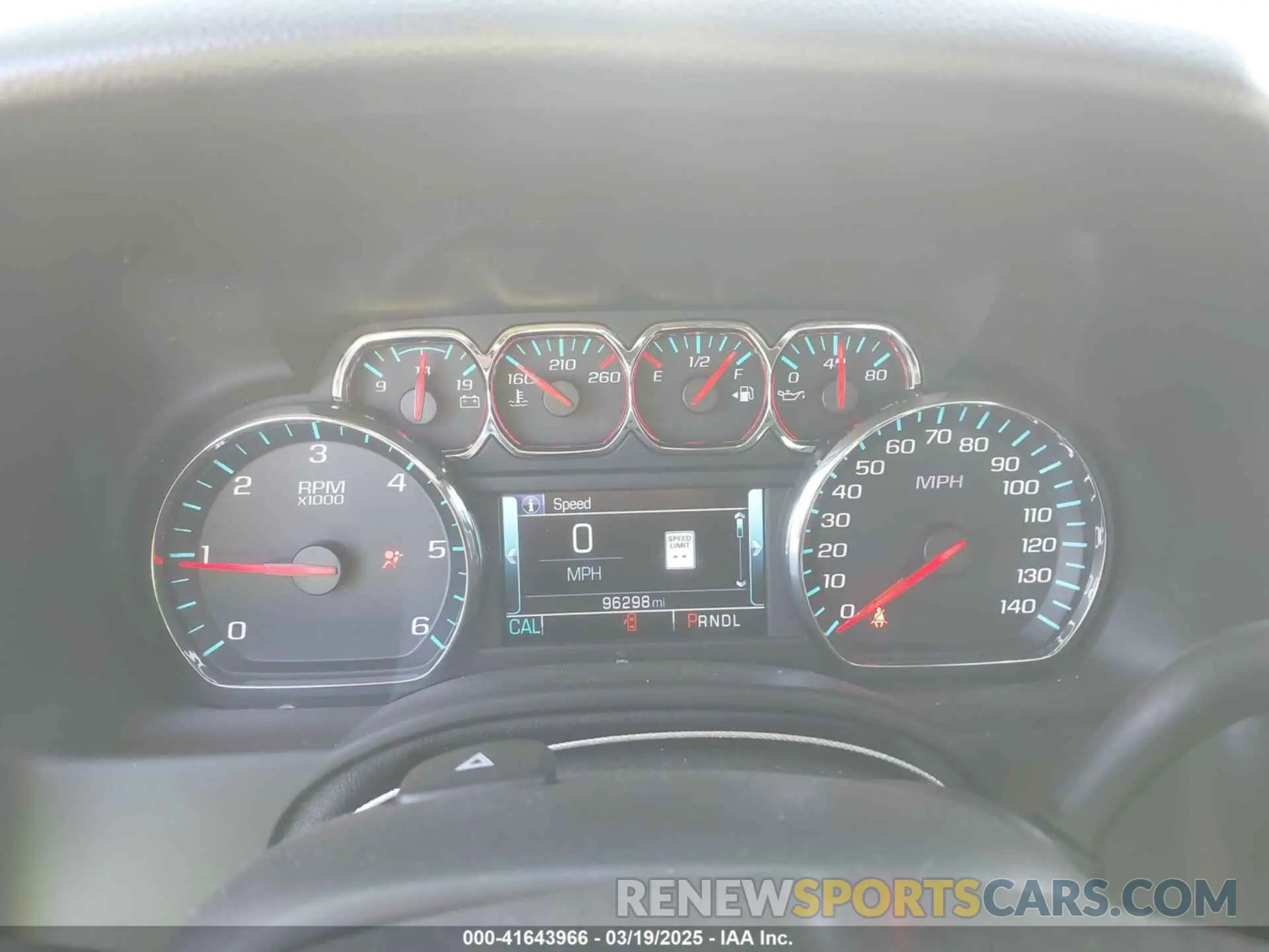 7 fotografías del automóvil dañado 1GNSKBKC4KR388622 CHEVROLET TAHOE 2019