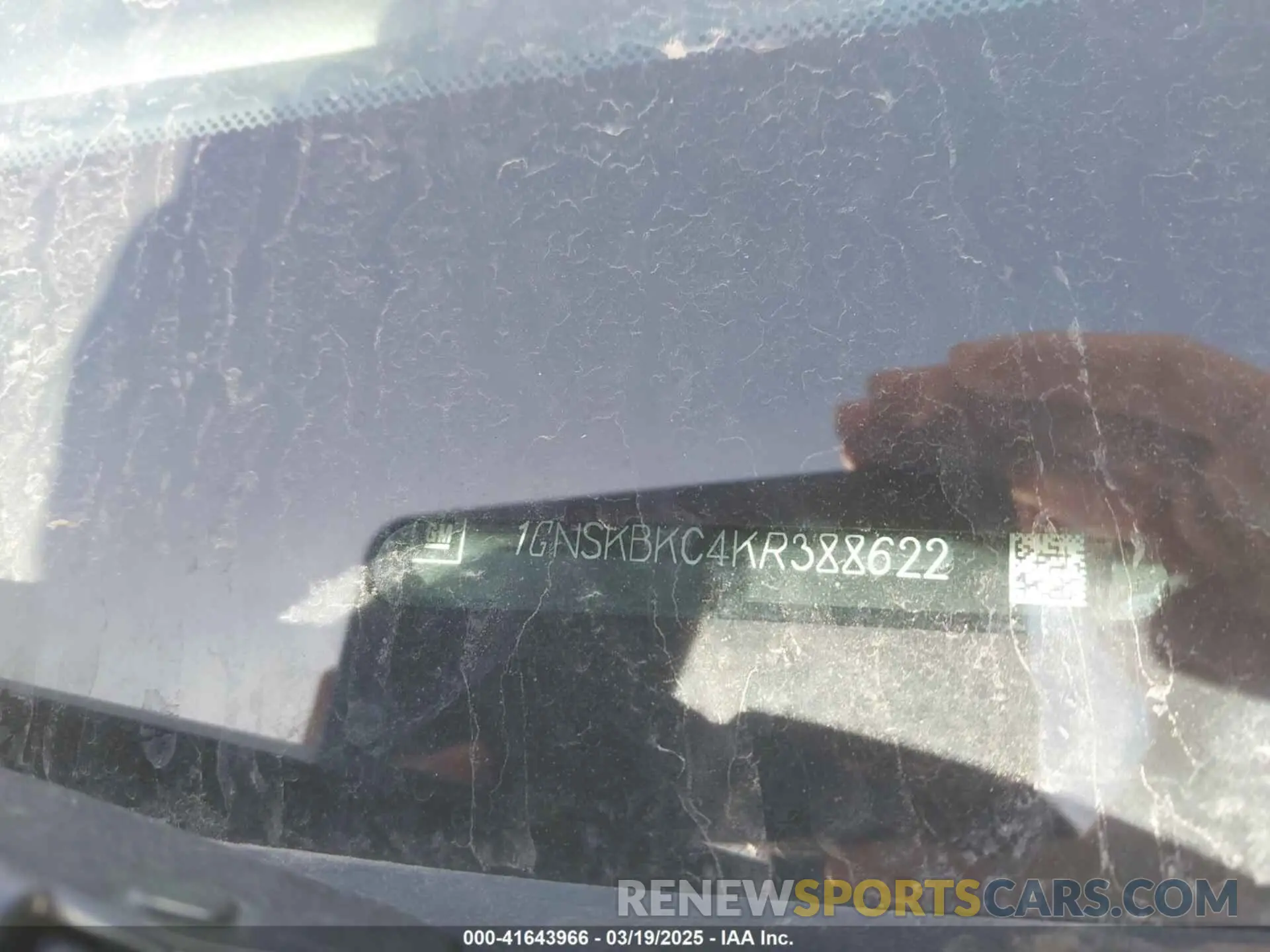 9 fotografías del automóvil dañado 1GNSKBKC4KR388622 CHEVROLET TAHOE 2019