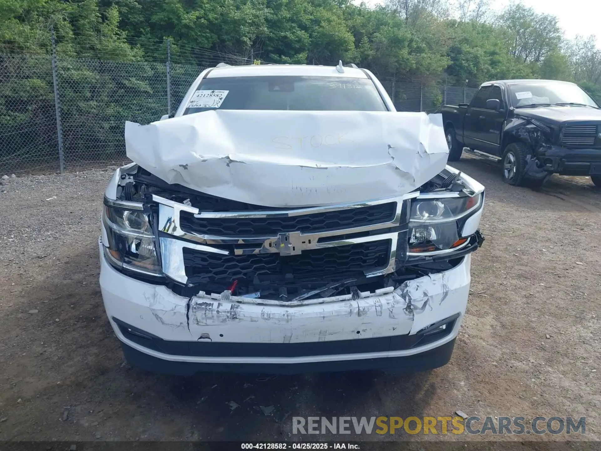 12 fotografías del automóvil dañado 1GNSKBKC4KR391312 CHEVROLET TAHOE 2019