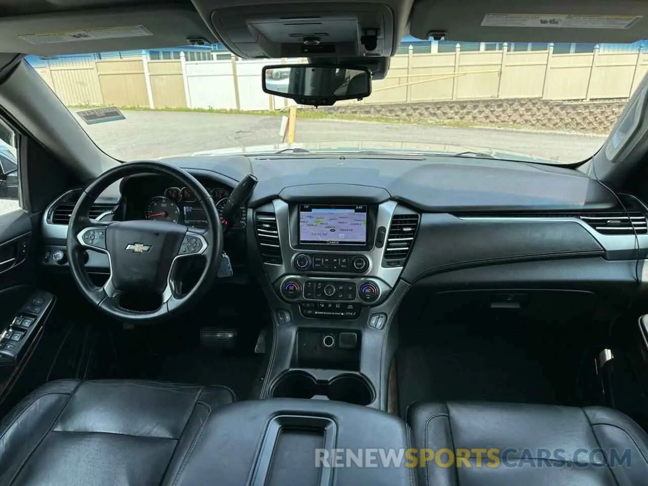 5 fotografías del automóvil dañado 1GNSKBKC5KR127144 CHEVROLET TAHOE 2019