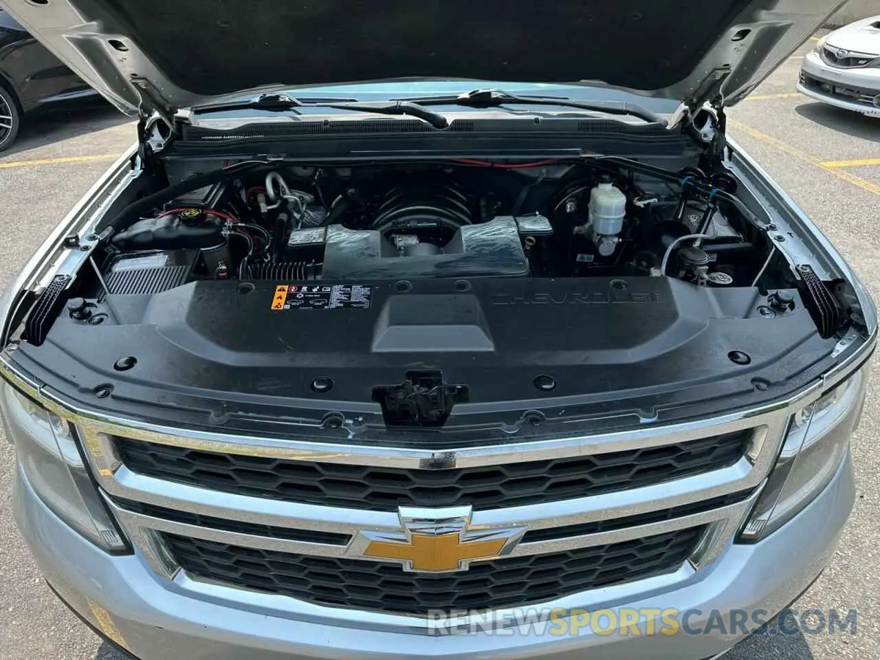 9 fotografías del automóvil dañado 1GNSKBKC5KR127144 CHEVROLET TAHOE 2019
