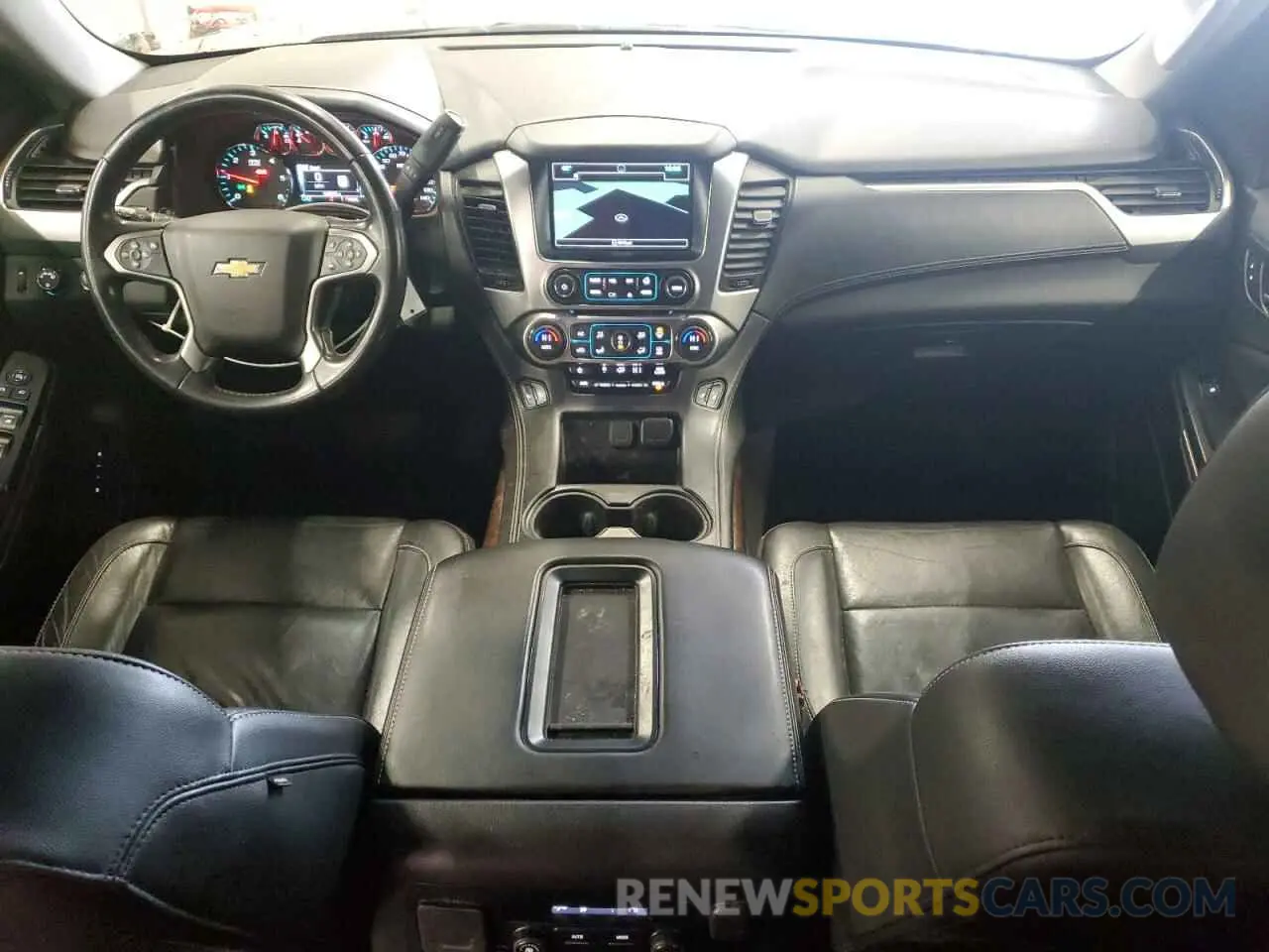 8 fotografías del automóvil dañado 1GNSKBKC6KR123068 CHEVROLET TAHOE 2019
