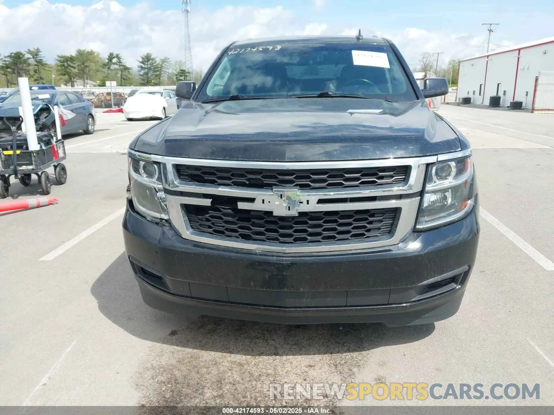 12 fotografías del automóvil dañado 1GNSKBKC6KR266831 CHEVROLET TAHOE 2019
