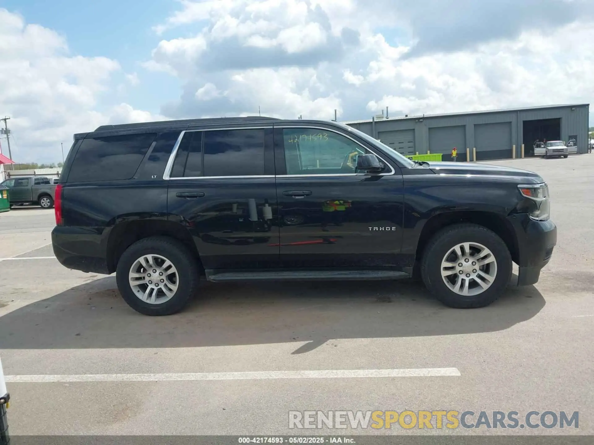 13 fotografías del automóvil dañado 1GNSKBKC6KR266831 CHEVROLET TAHOE 2019