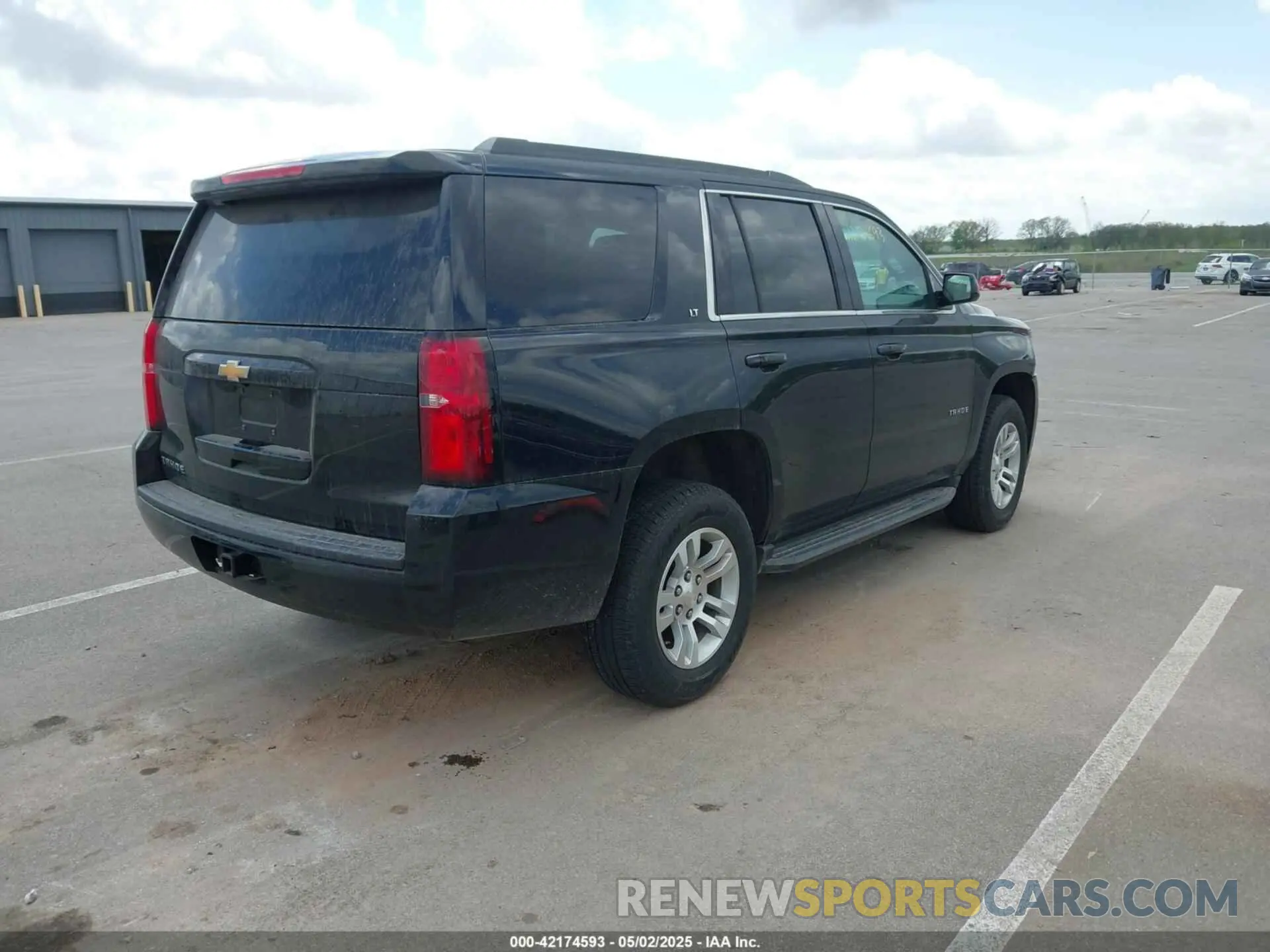 4 fotografías del automóvil dañado 1GNSKBKC6KR266831 CHEVROLET TAHOE 2019
