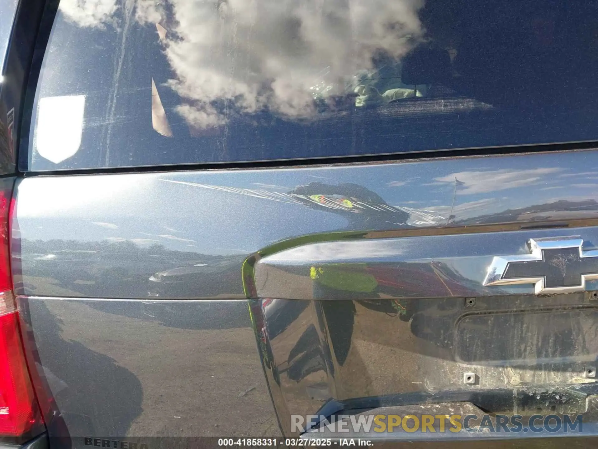 20 fotografías del automóvil dañado 1GNSKBKC7KR339155 CHEVROLET TAHOE 2019