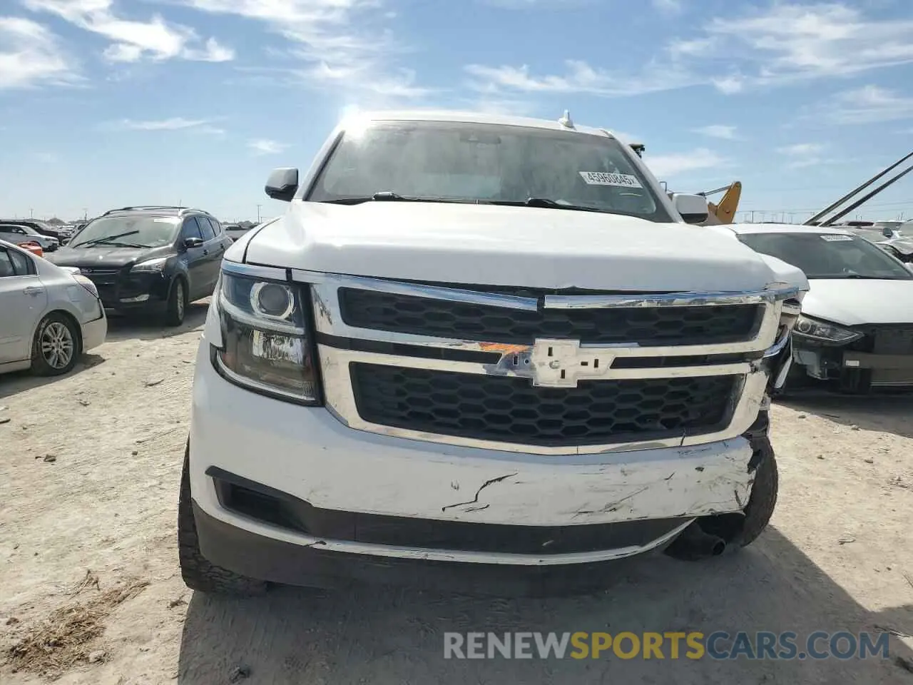 5 fotografías del automóvil dañado 1GNSKBKC7KR392177 CHEVROLET TAHOE 2019