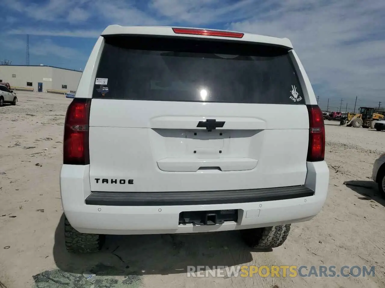 6 fotografías del automóvil dañado 1GNSKBKC7KR392177 CHEVROLET TAHOE 2019