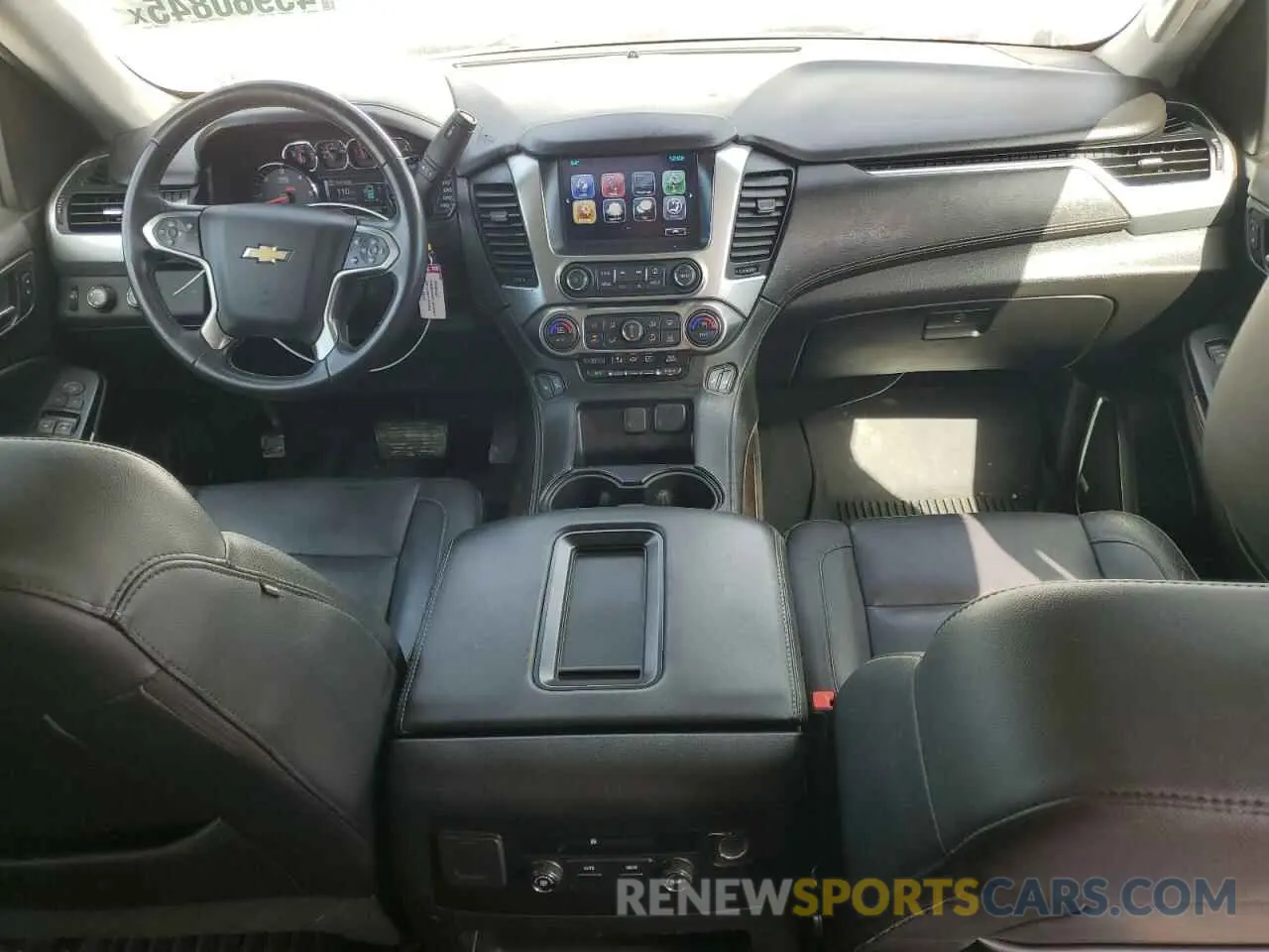8 fotografías del automóvil dañado 1GNSKBKC7KR392177 CHEVROLET TAHOE 2019