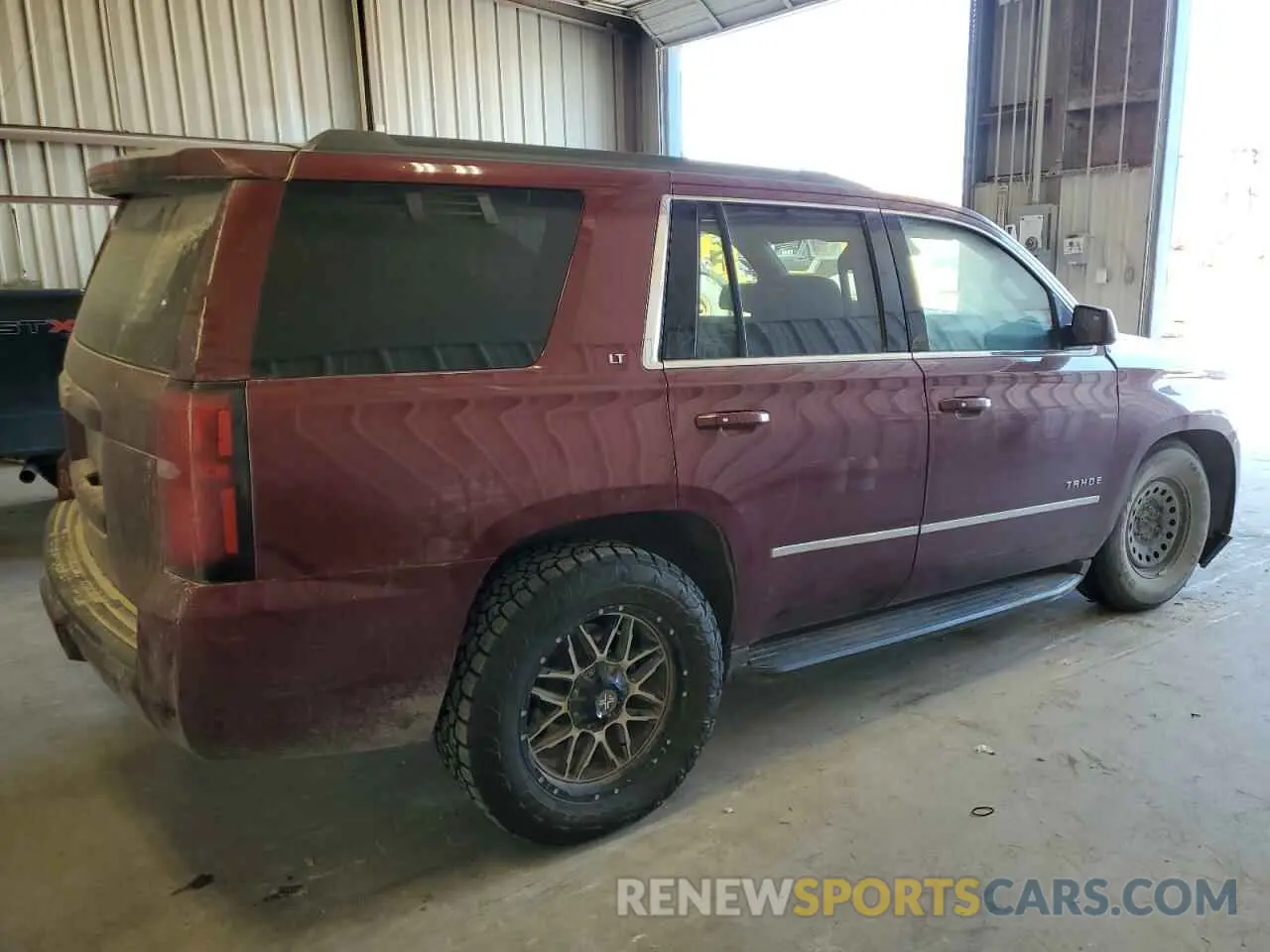 3 fotografías del automóvil dañado 1GNSKBKC7KR404750 CHEVROLET TAHOE 2019