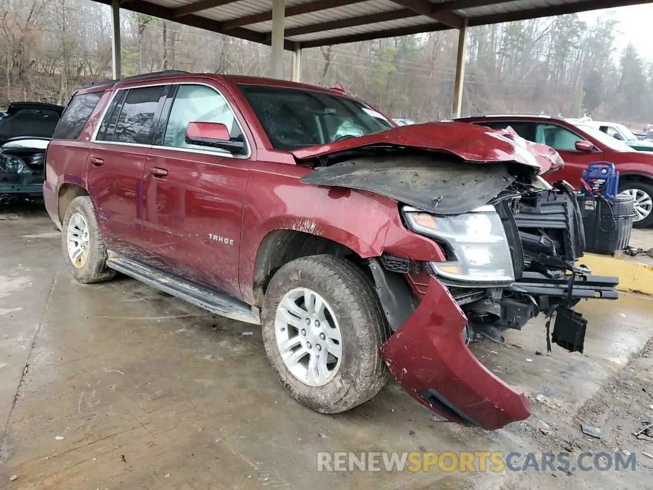 4 fotografías del automóvil dañado 1GNSKBKC8KR157402 CHEVROLET TAHOE 2019