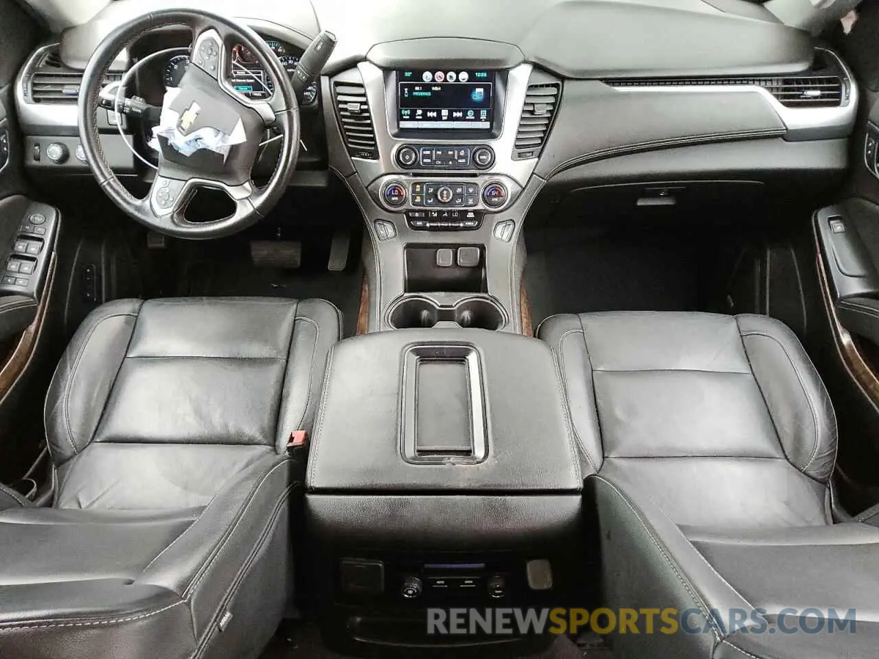 8 fotografías del automóvil dañado 1GNSKBKC8KR401906 CHEVROLET TAHOE 2019