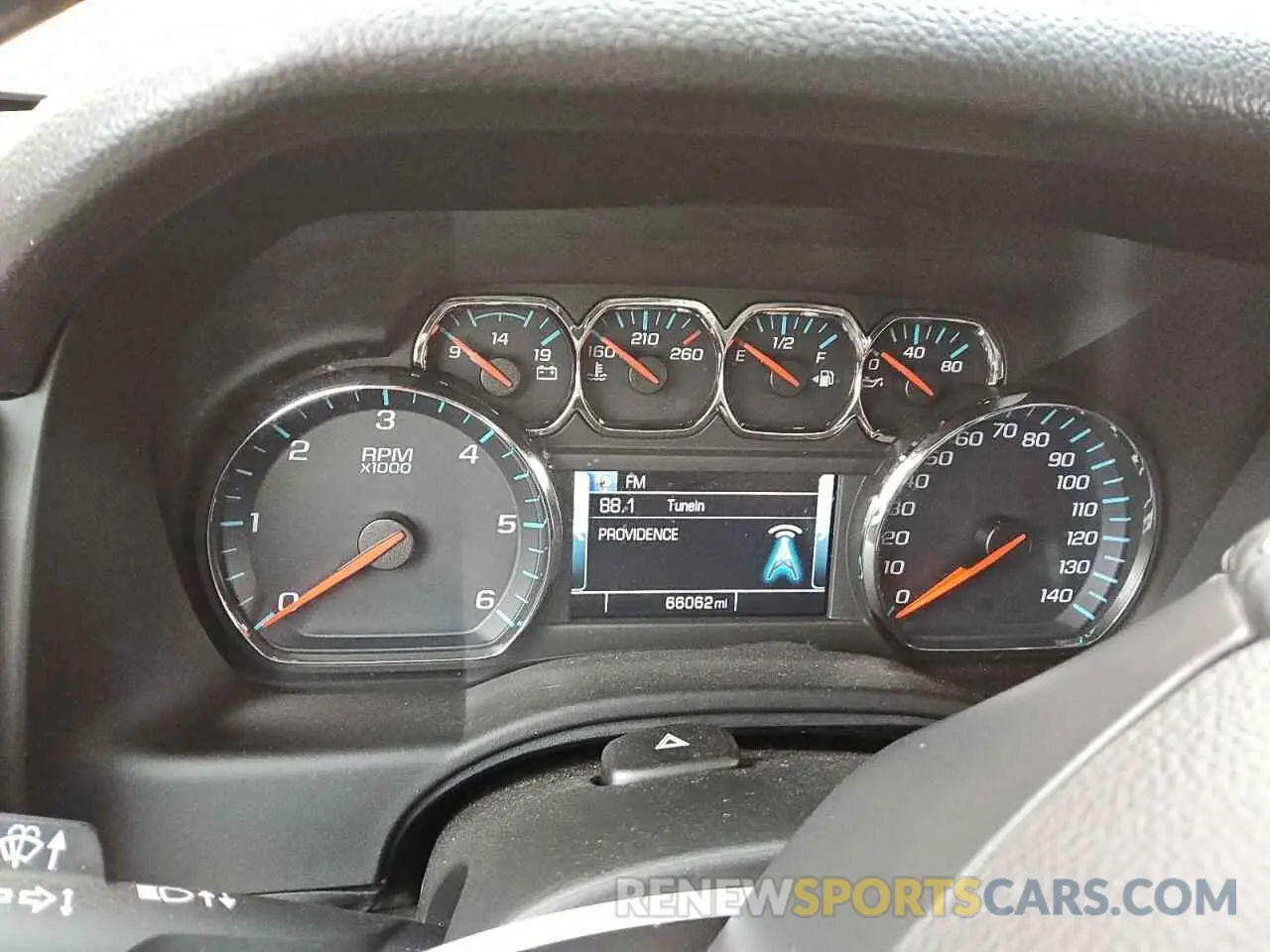 9 fotografías del automóvil dañado 1GNSKBKC8KR401906 CHEVROLET TAHOE 2019