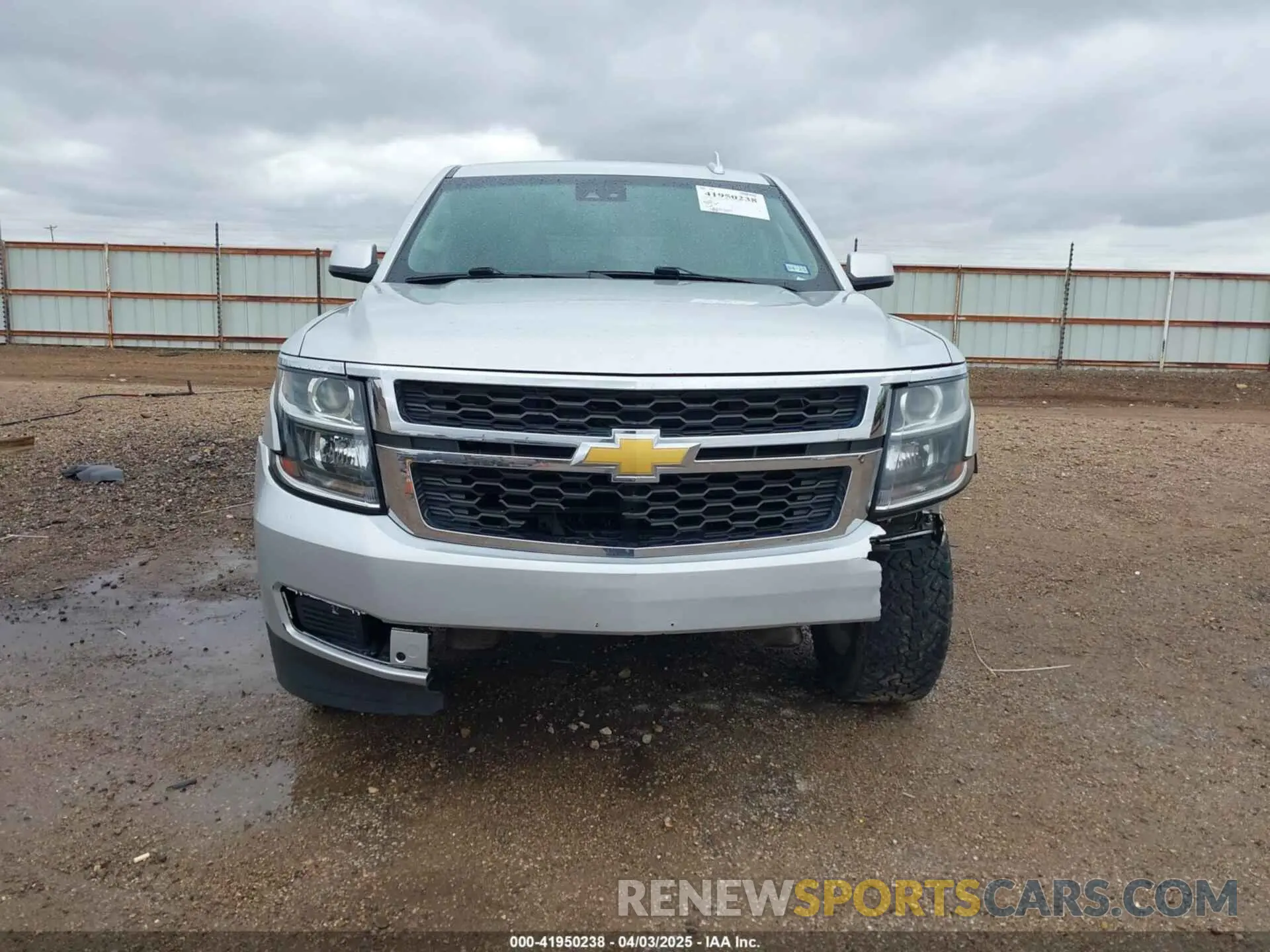 12 fotografías del automóvil dañado 1GNSKBKC9KR158798 CHEVROLET TAHOE 2019