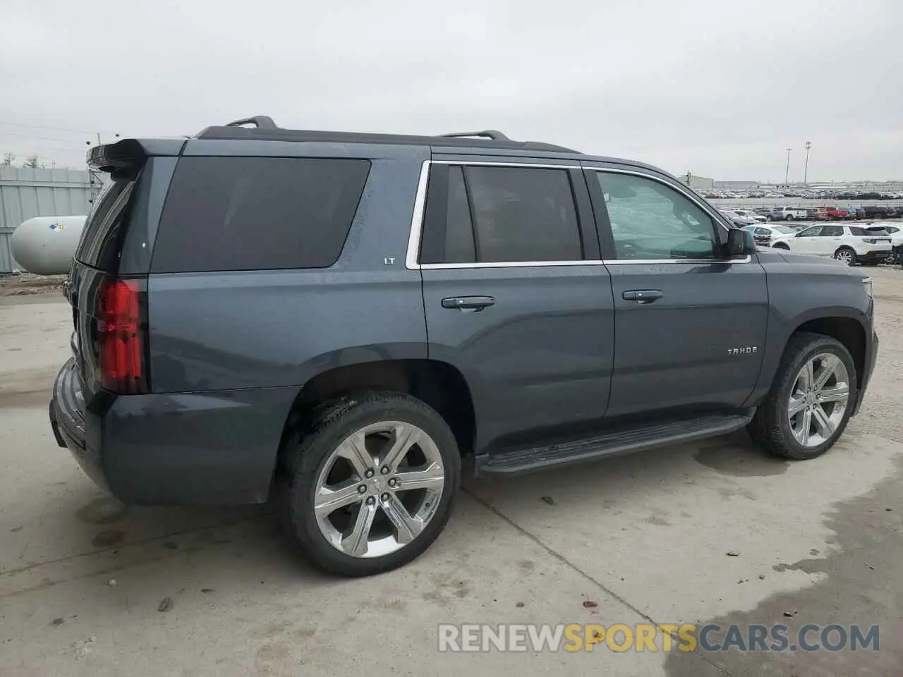 3 fotografías del automóvil dañado 1GNSKBKCXKR212450 CHEVROLET TAHOE 2019