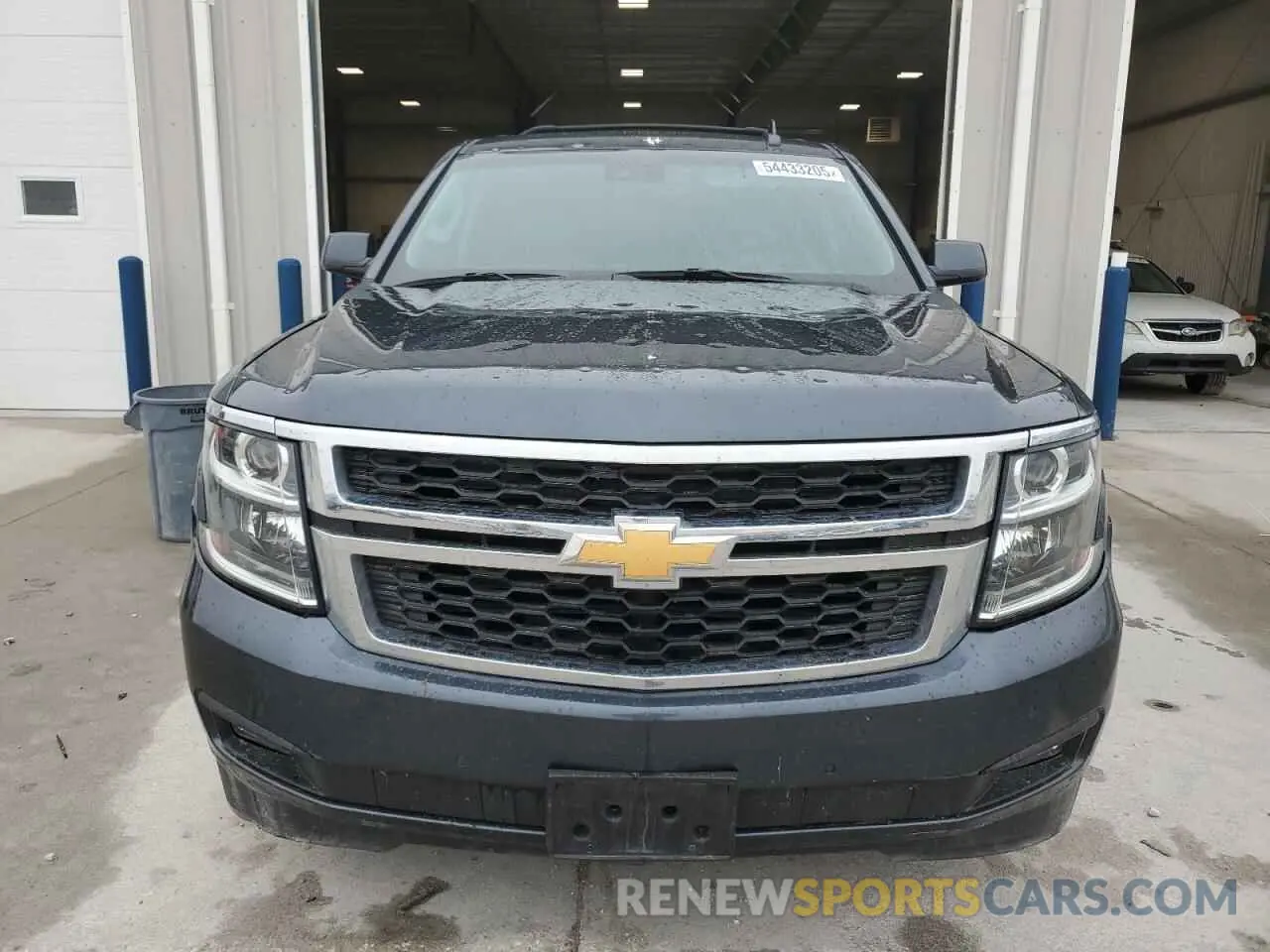 5 fotografías del automóvil dañado 1GNSKBKCXKR212450 CHEVROLET TAHOE 2019