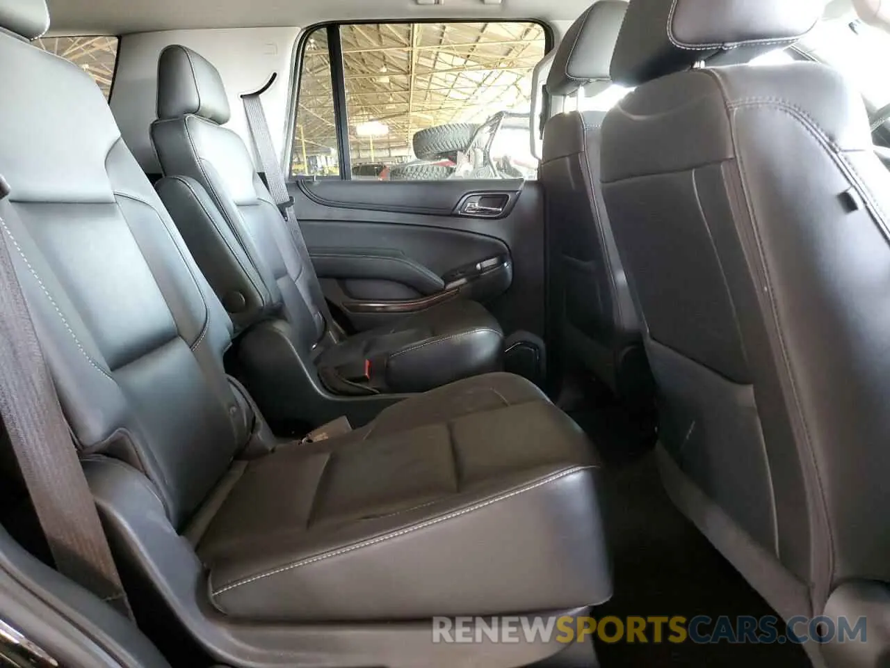 11 fotografías del automóvil dañado 1GNSKBKCXKR336038 CHEVROLET TAHOE 2019